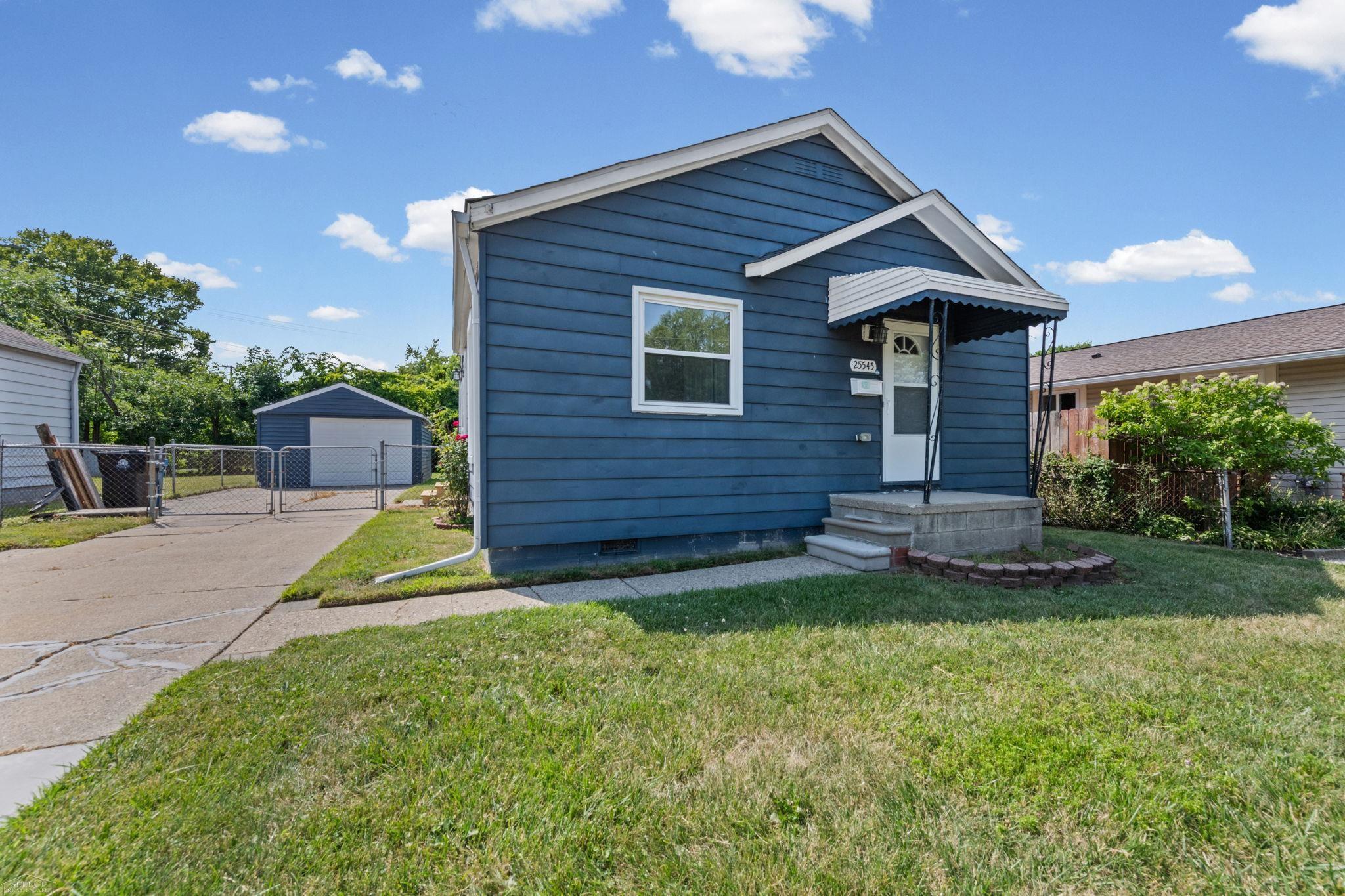 main property photo 3