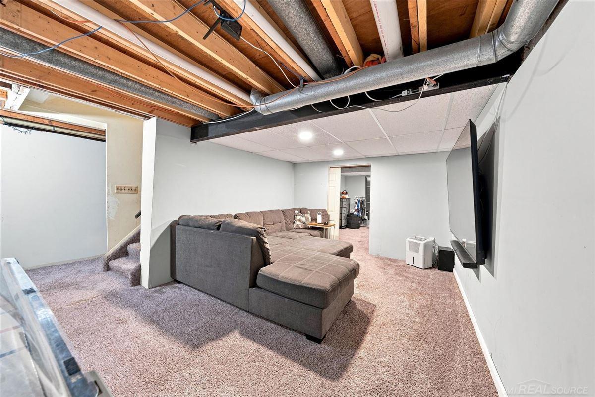 main property photo 68