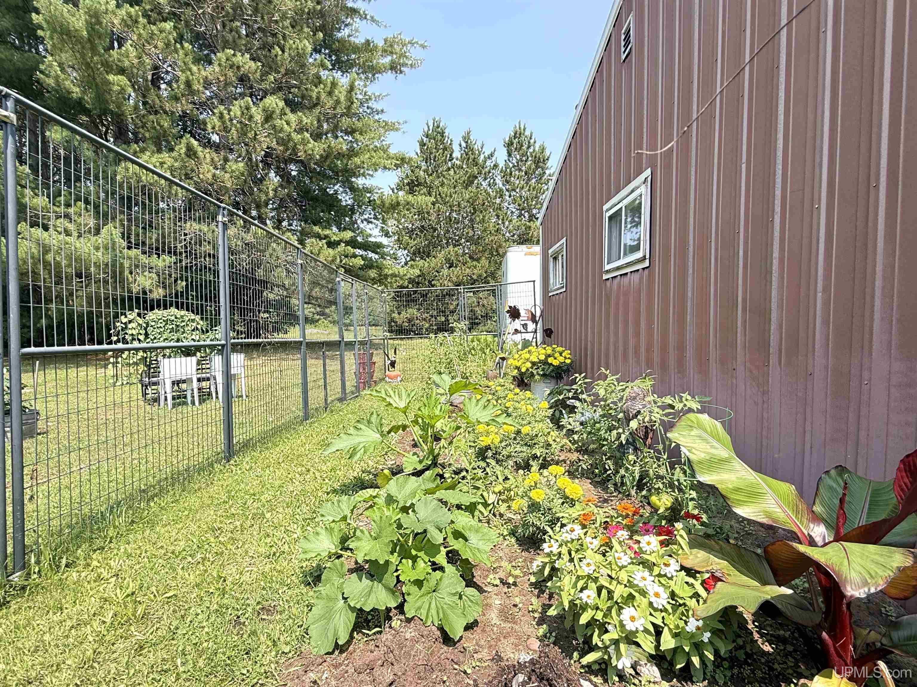 main property photo 47