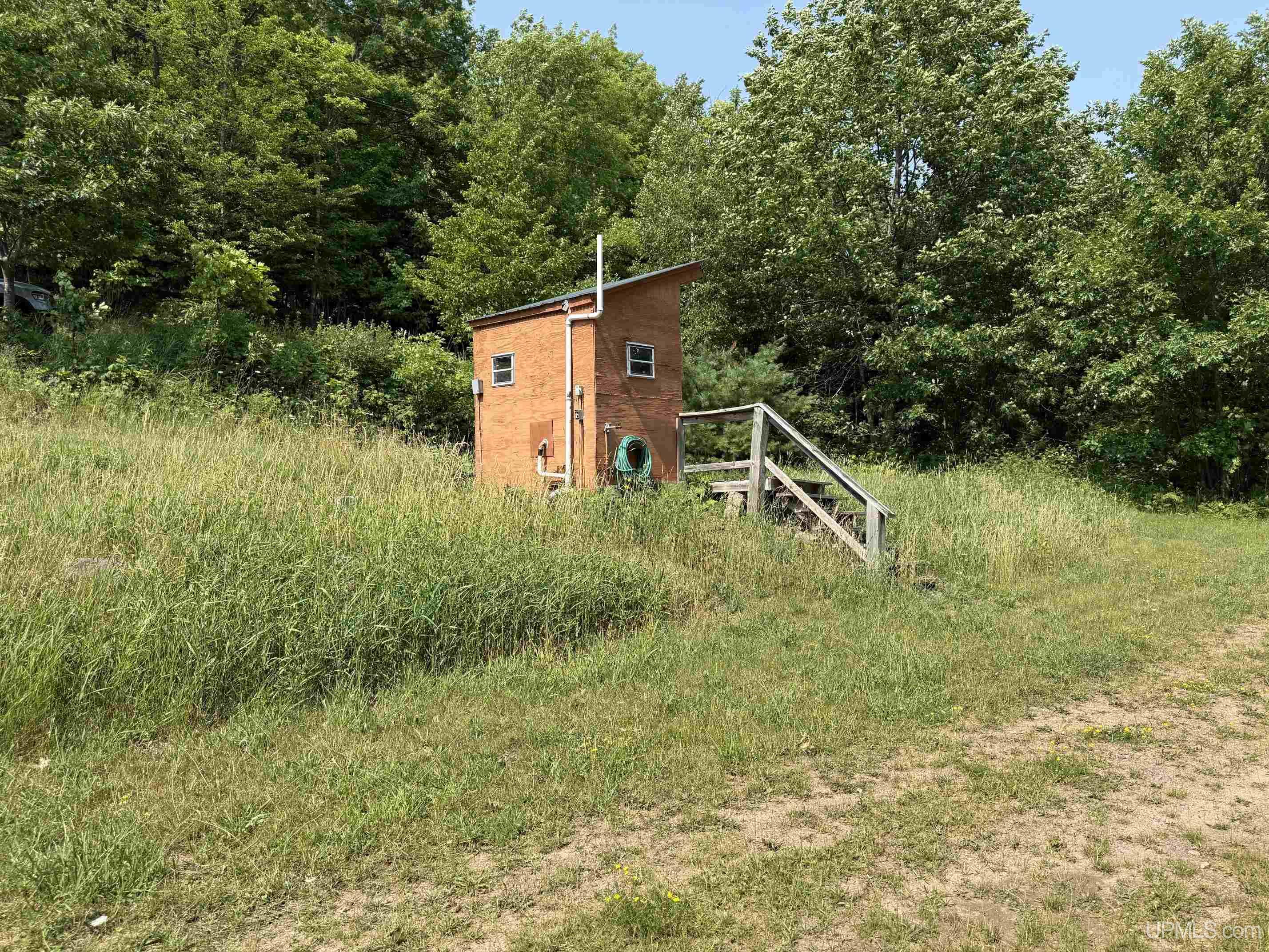 main property photo 16