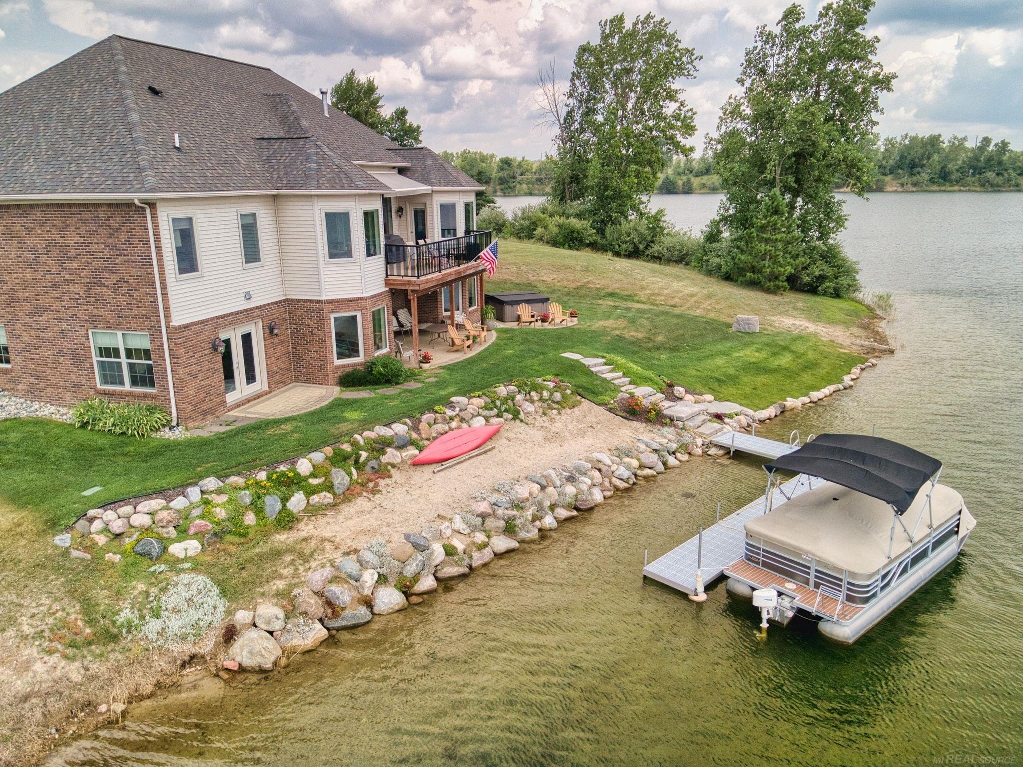 main property photo 38