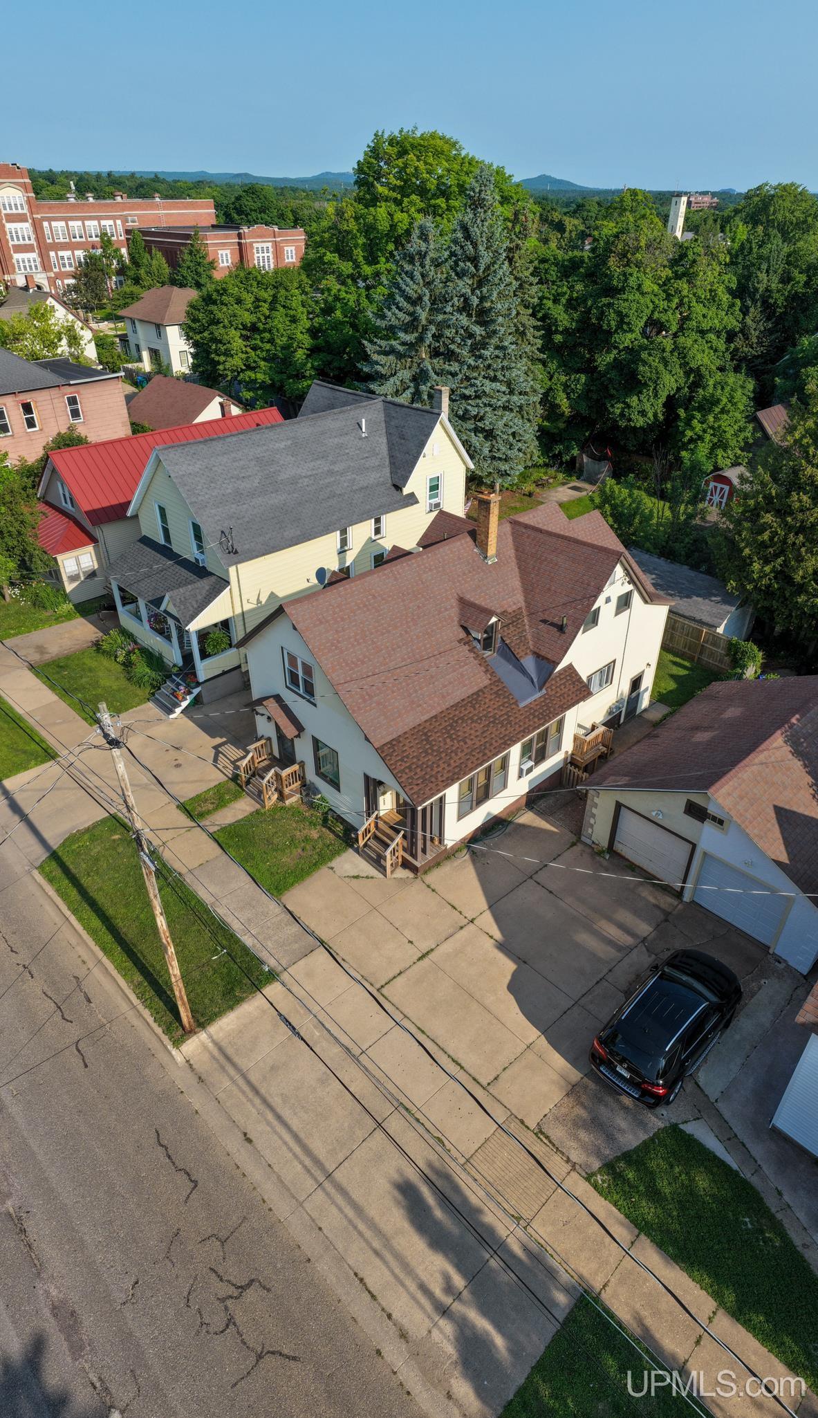 main property photo 19