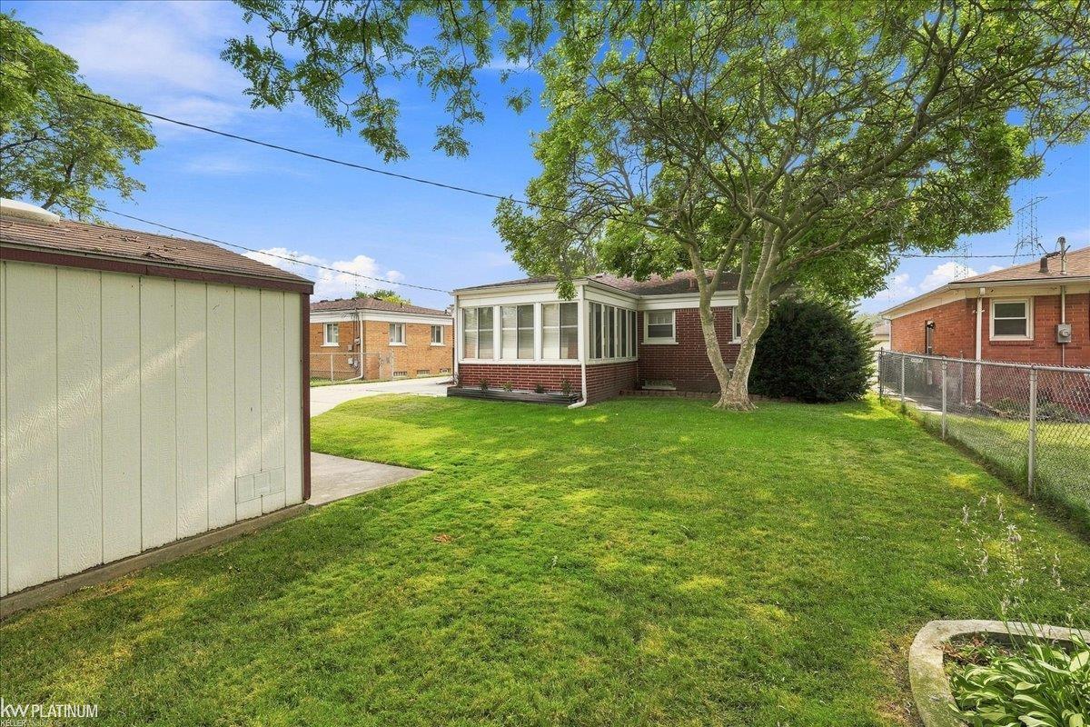 main property photo 23