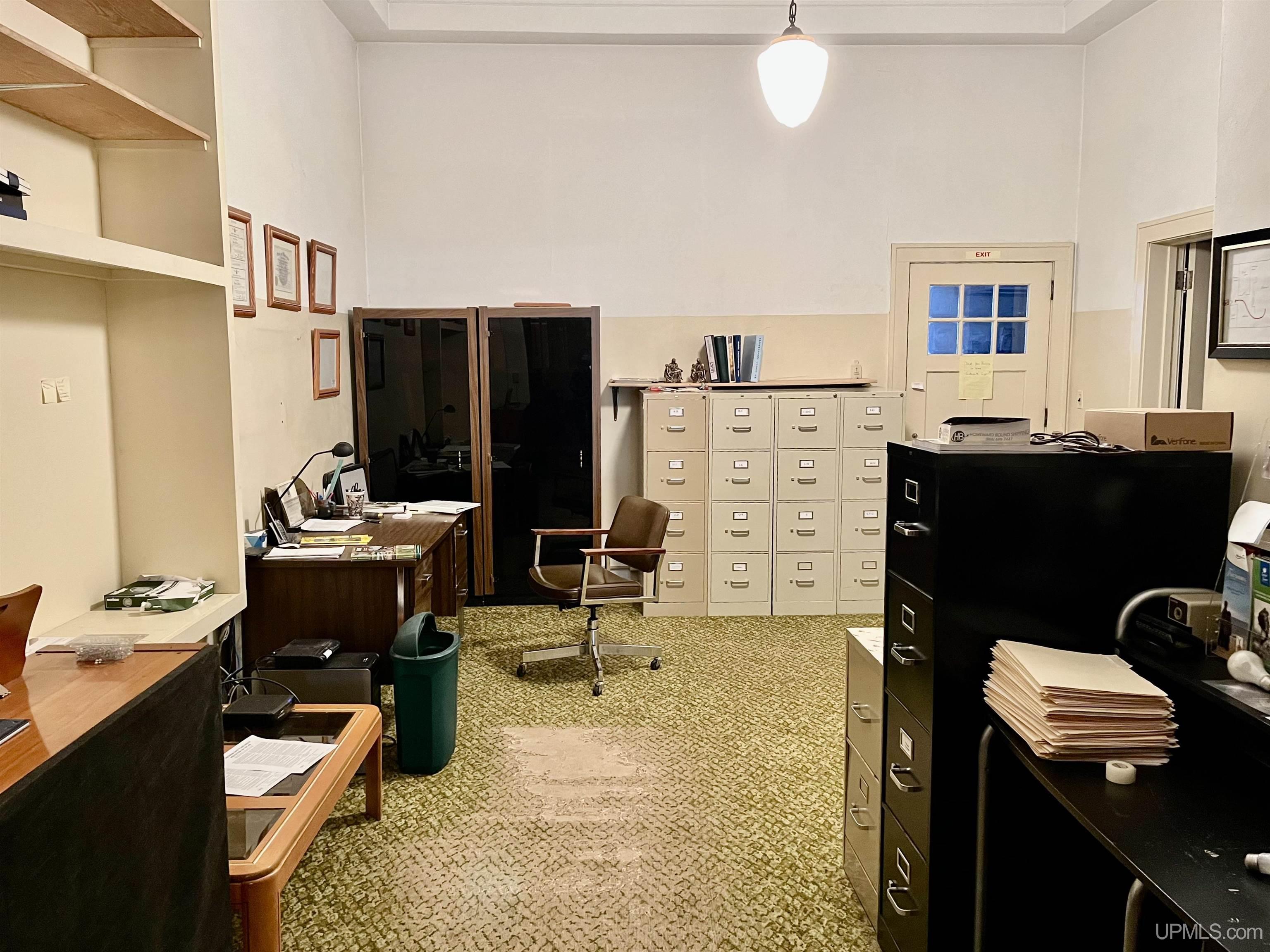 main property photo 13