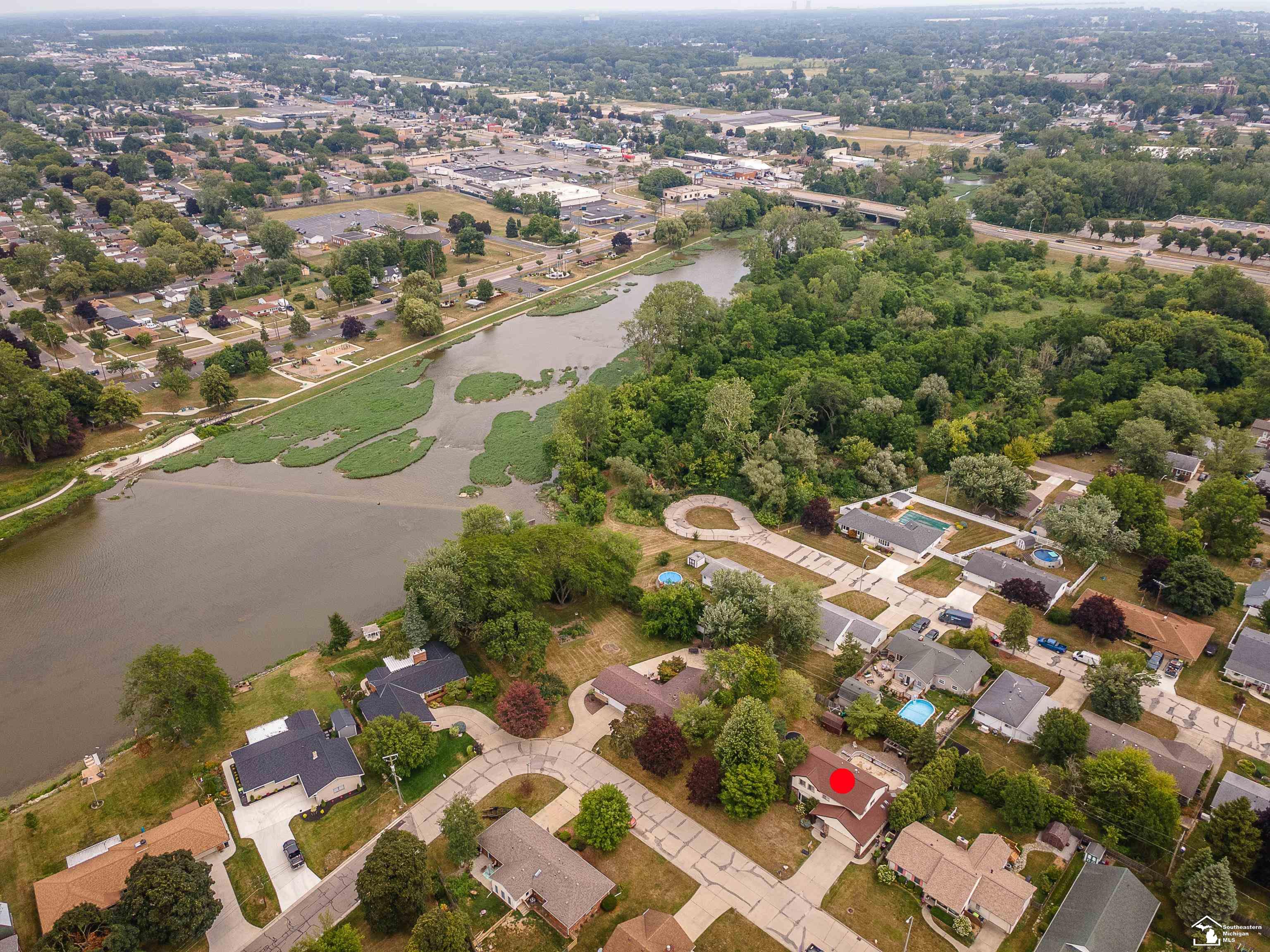 main property photo 41
