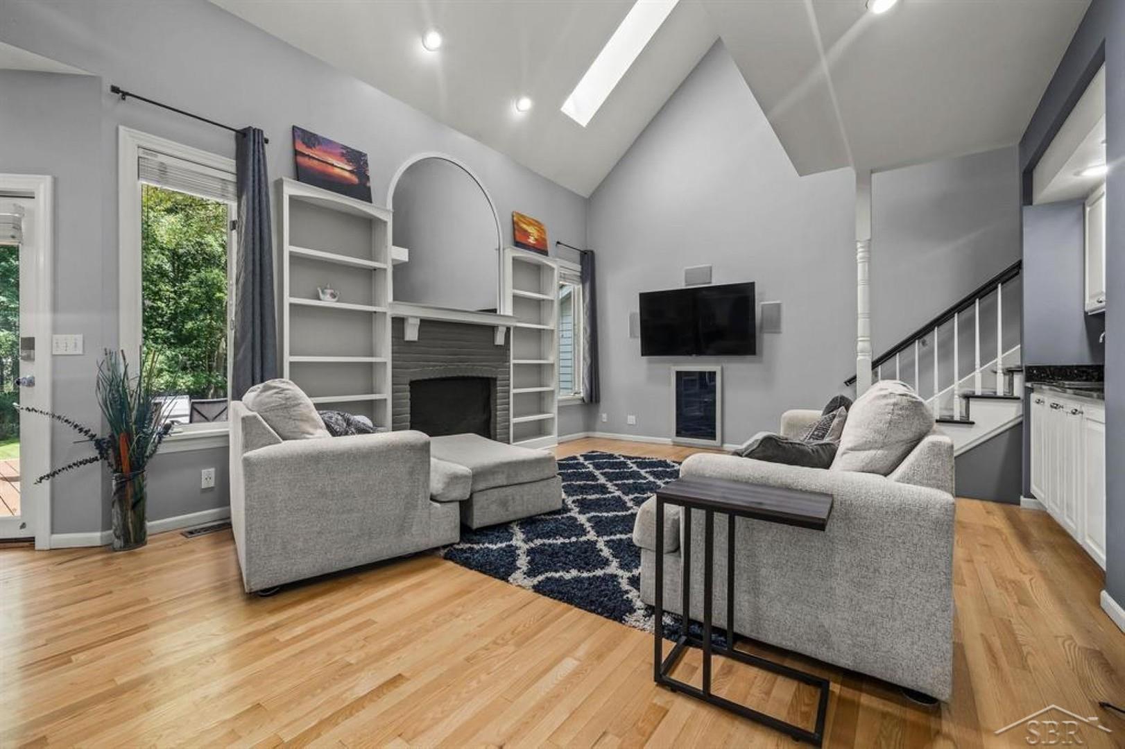 main property photo 3