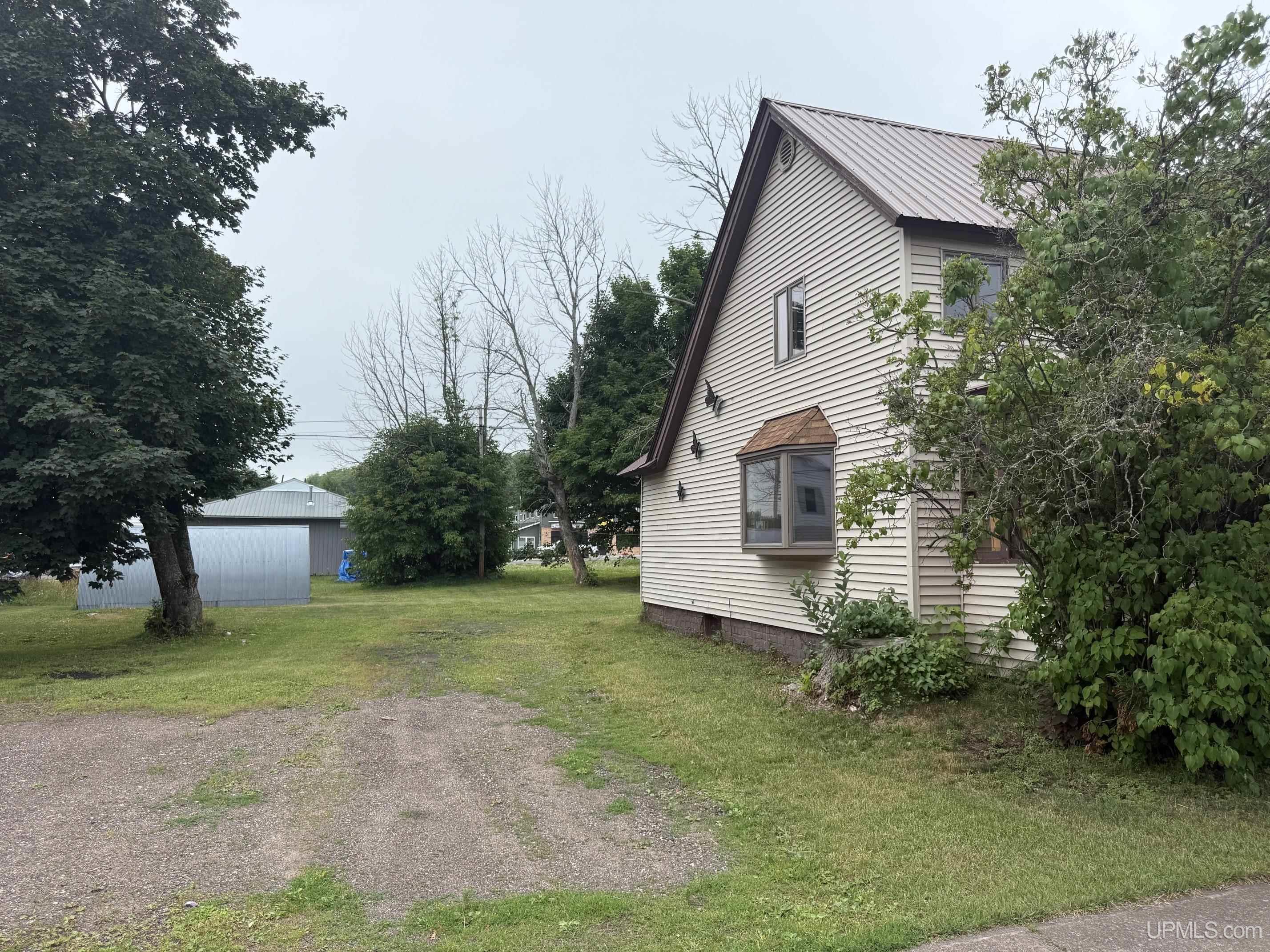 main property photo 21