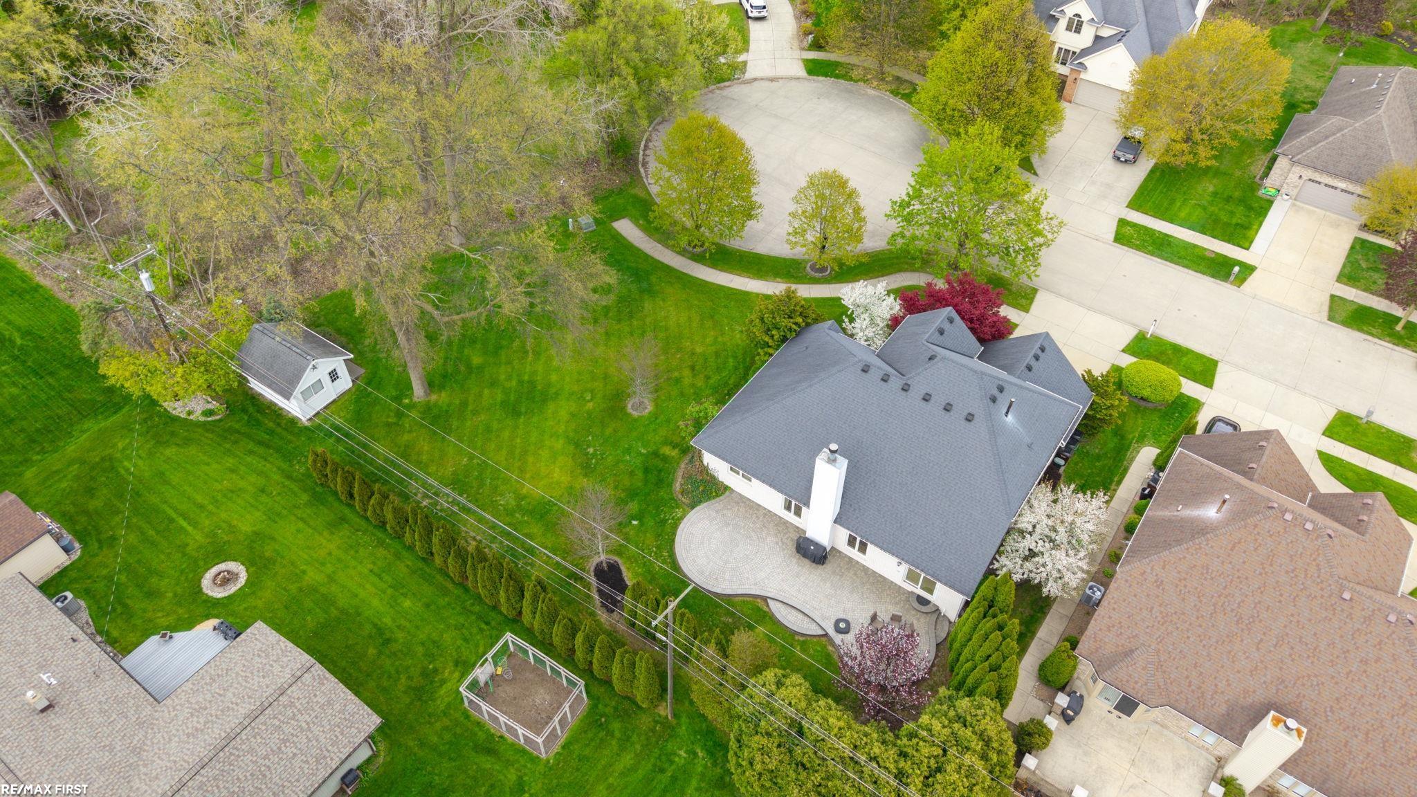 main property photo 46