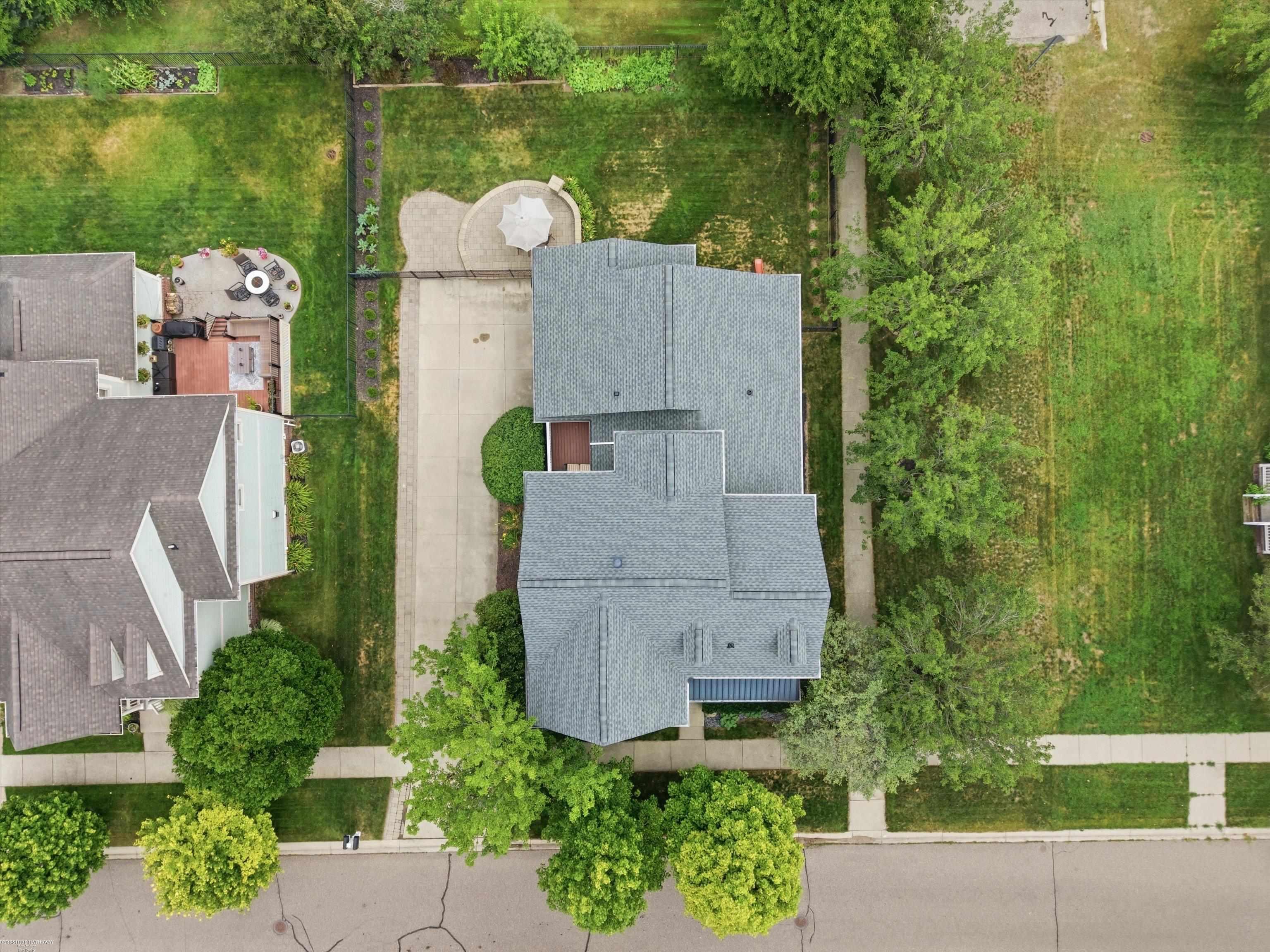 main property photo 65