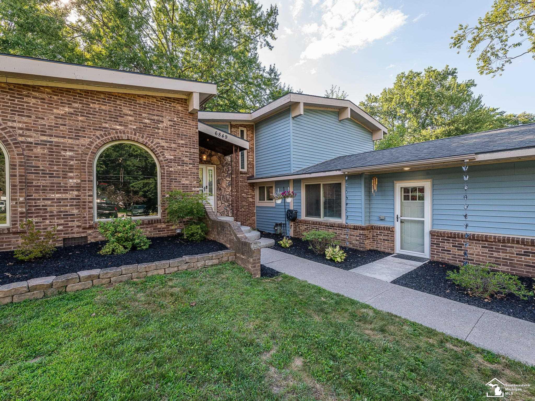 main property photo 45