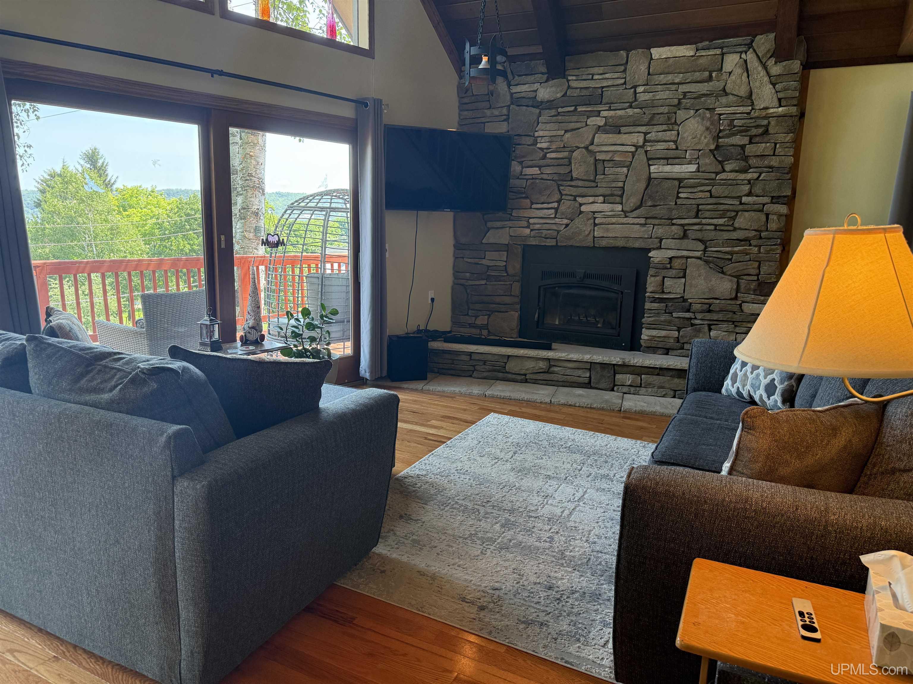 main property photo 5