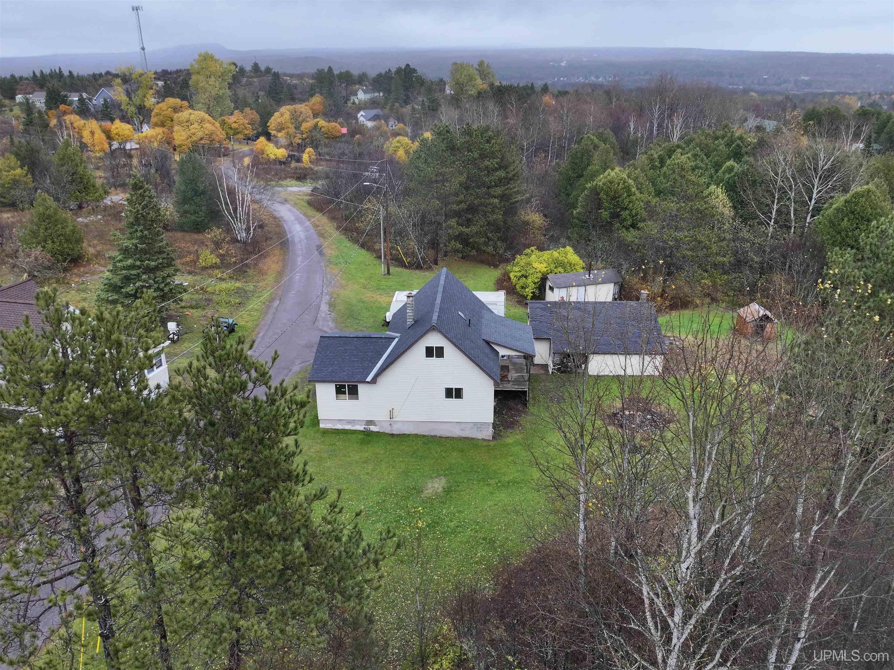 main property photo 14