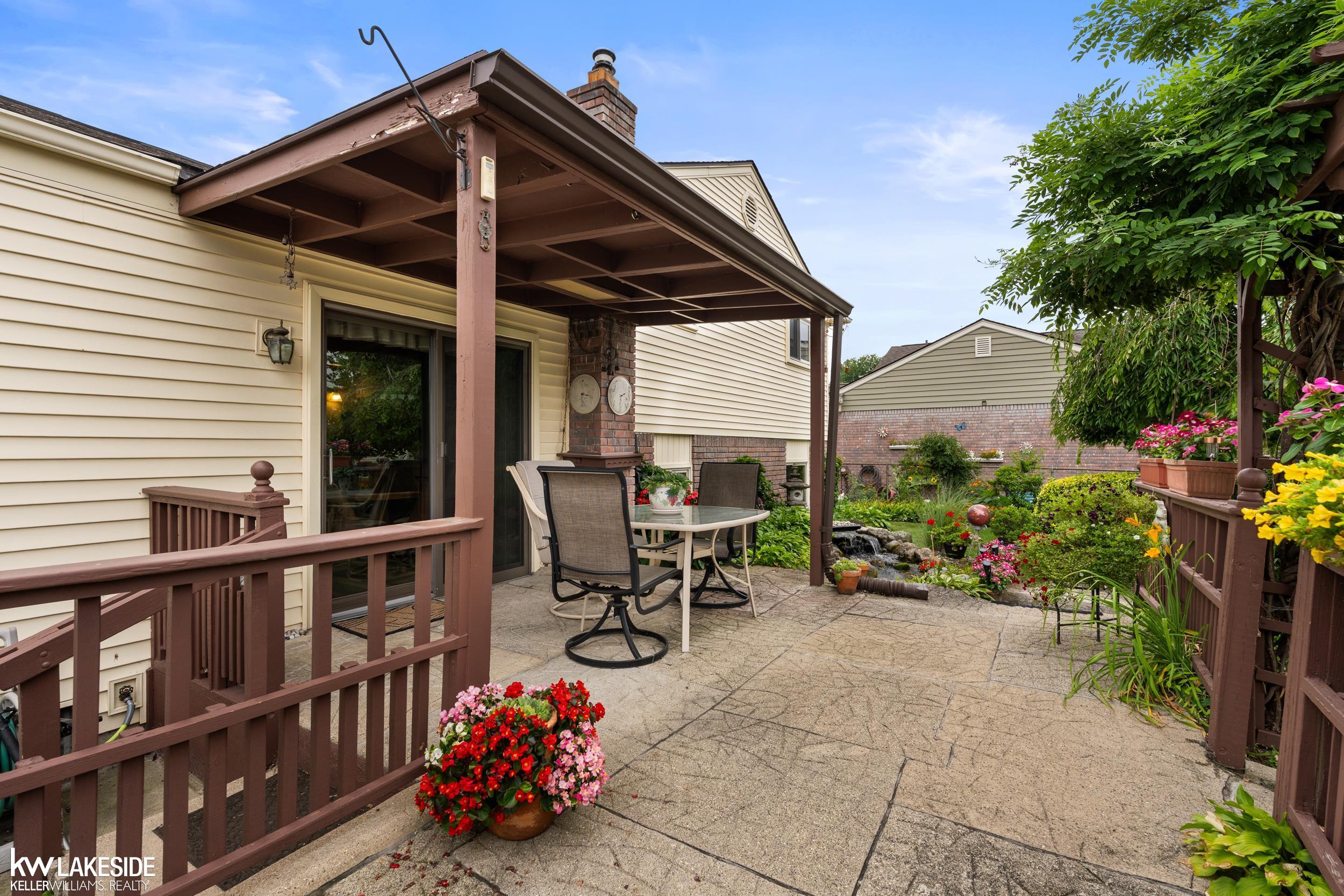 main property photo 32
