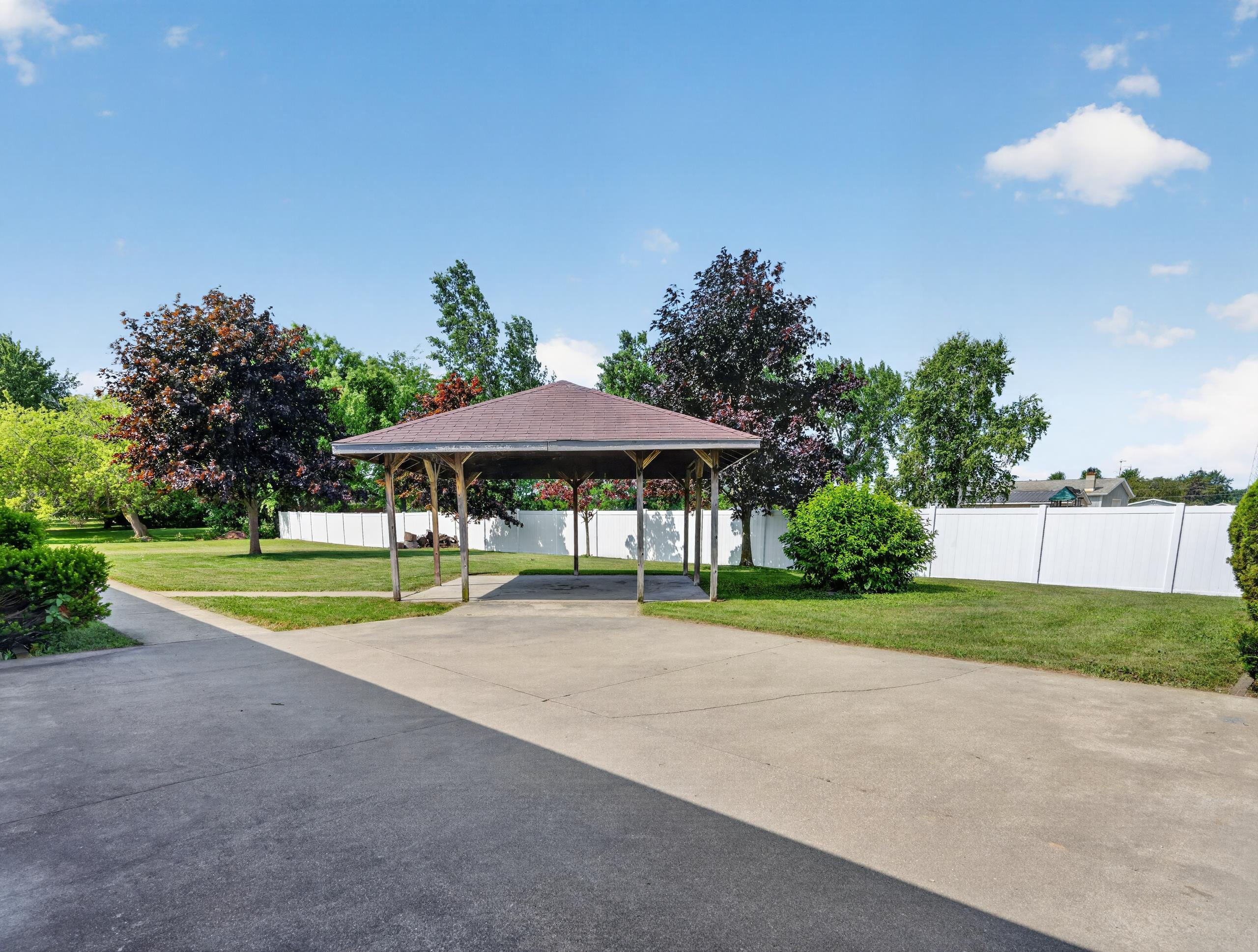 main property photo 70