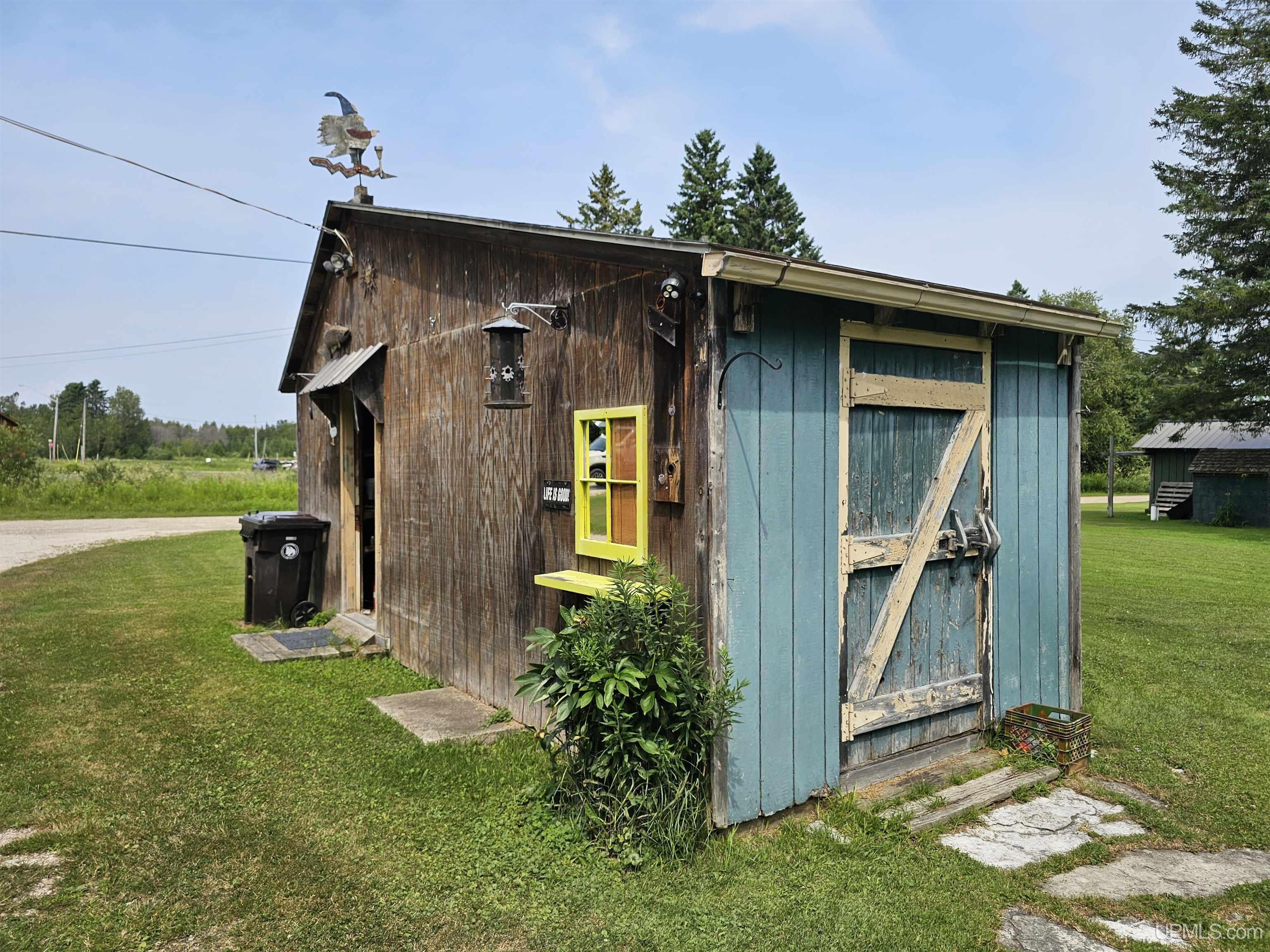 main property photo 29