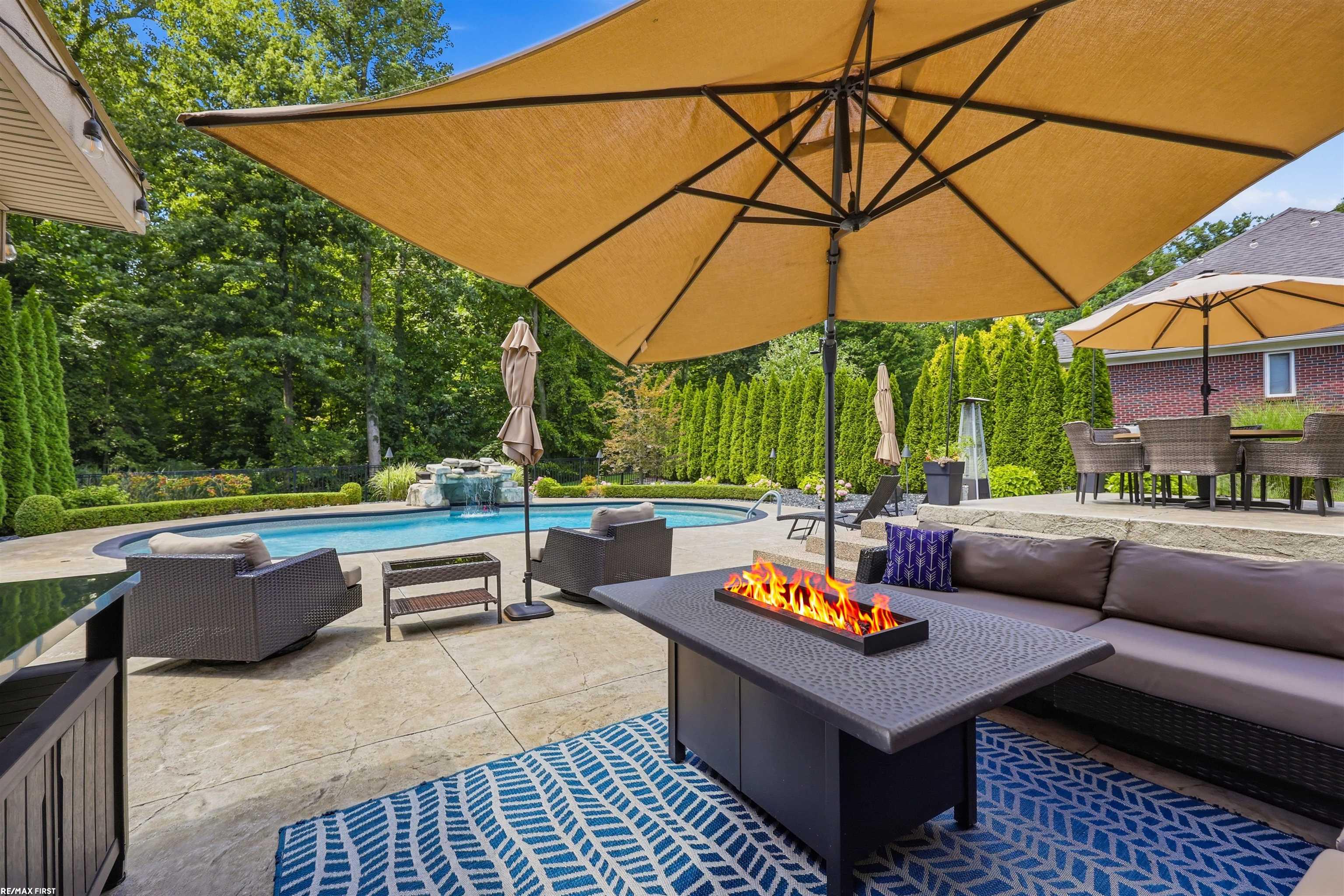 main property photo 42