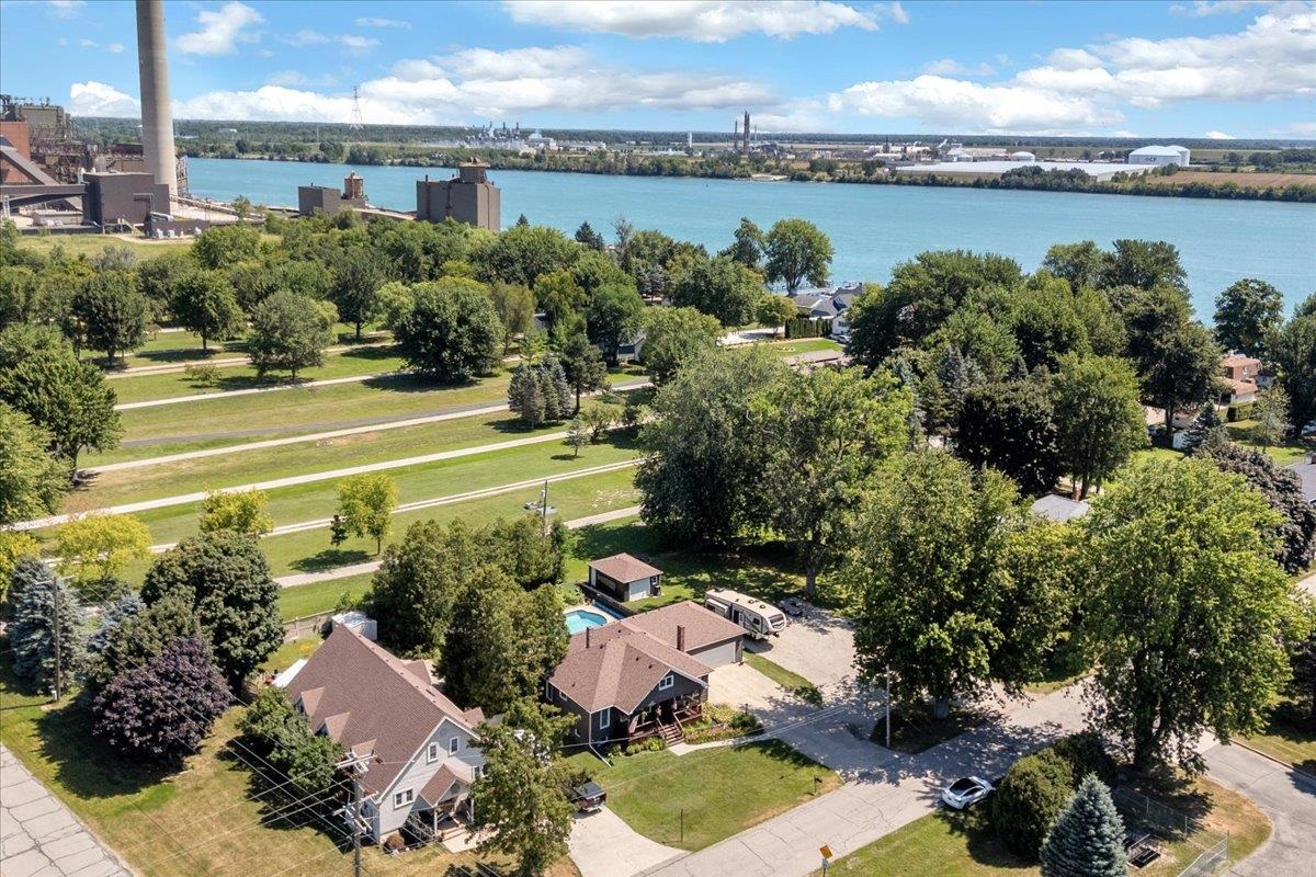 main property photo 42