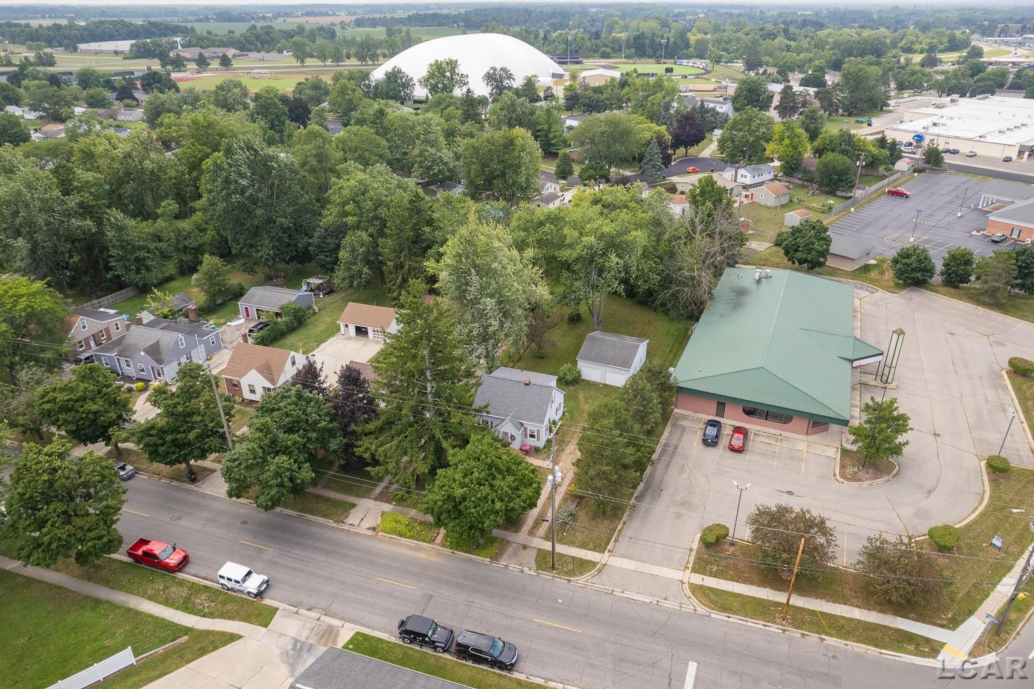 main property photo 37