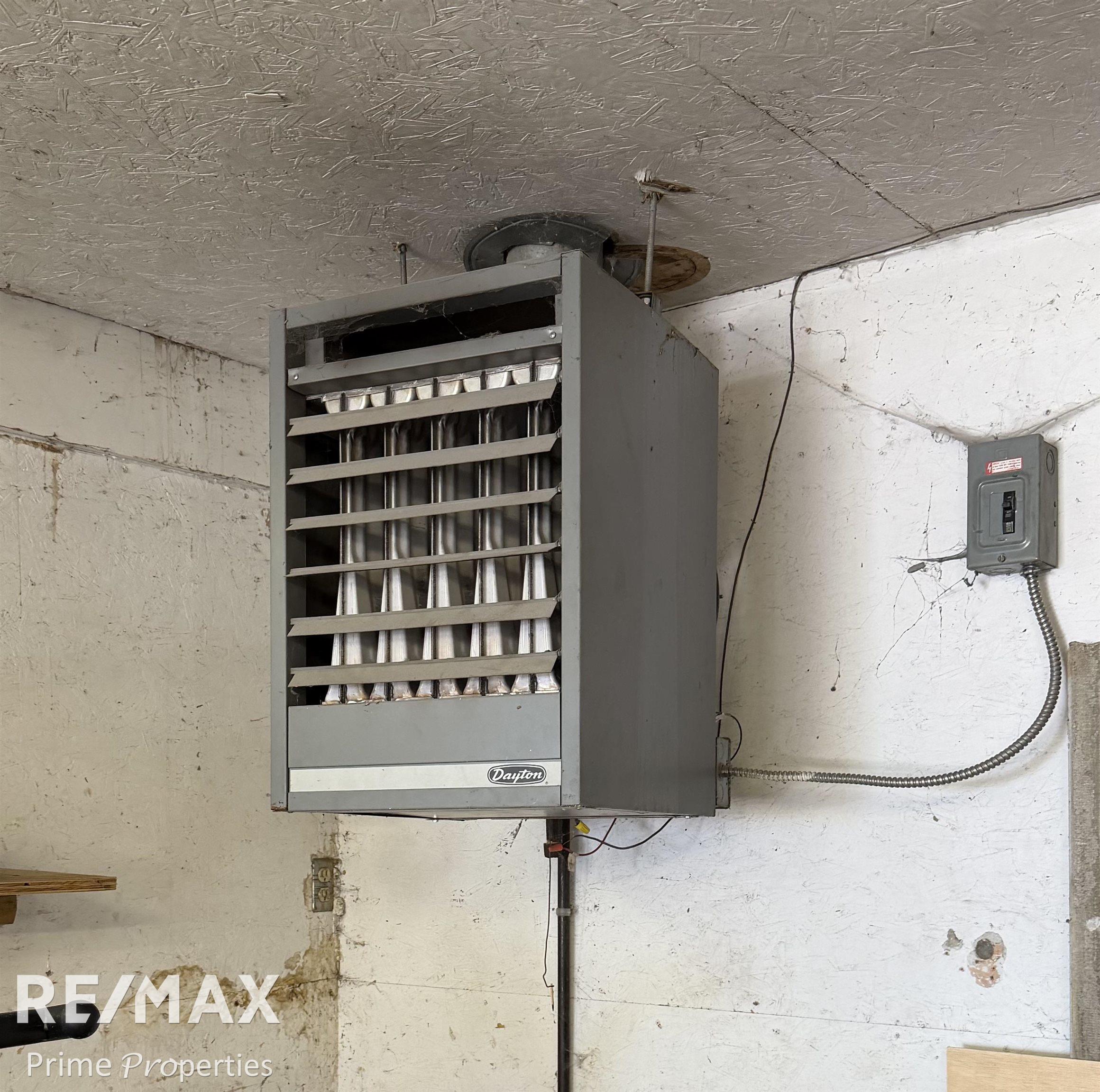 main property photo 39