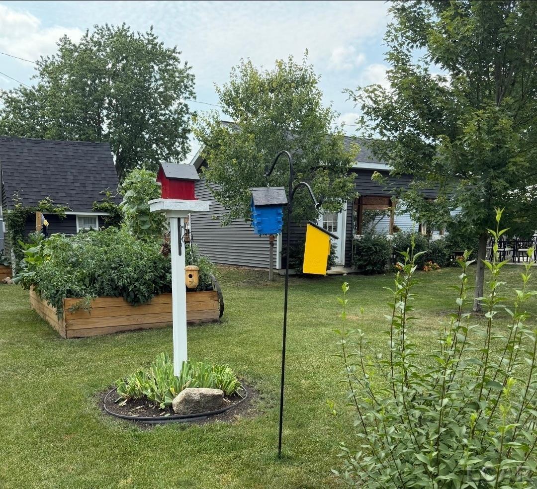 main property photo 31