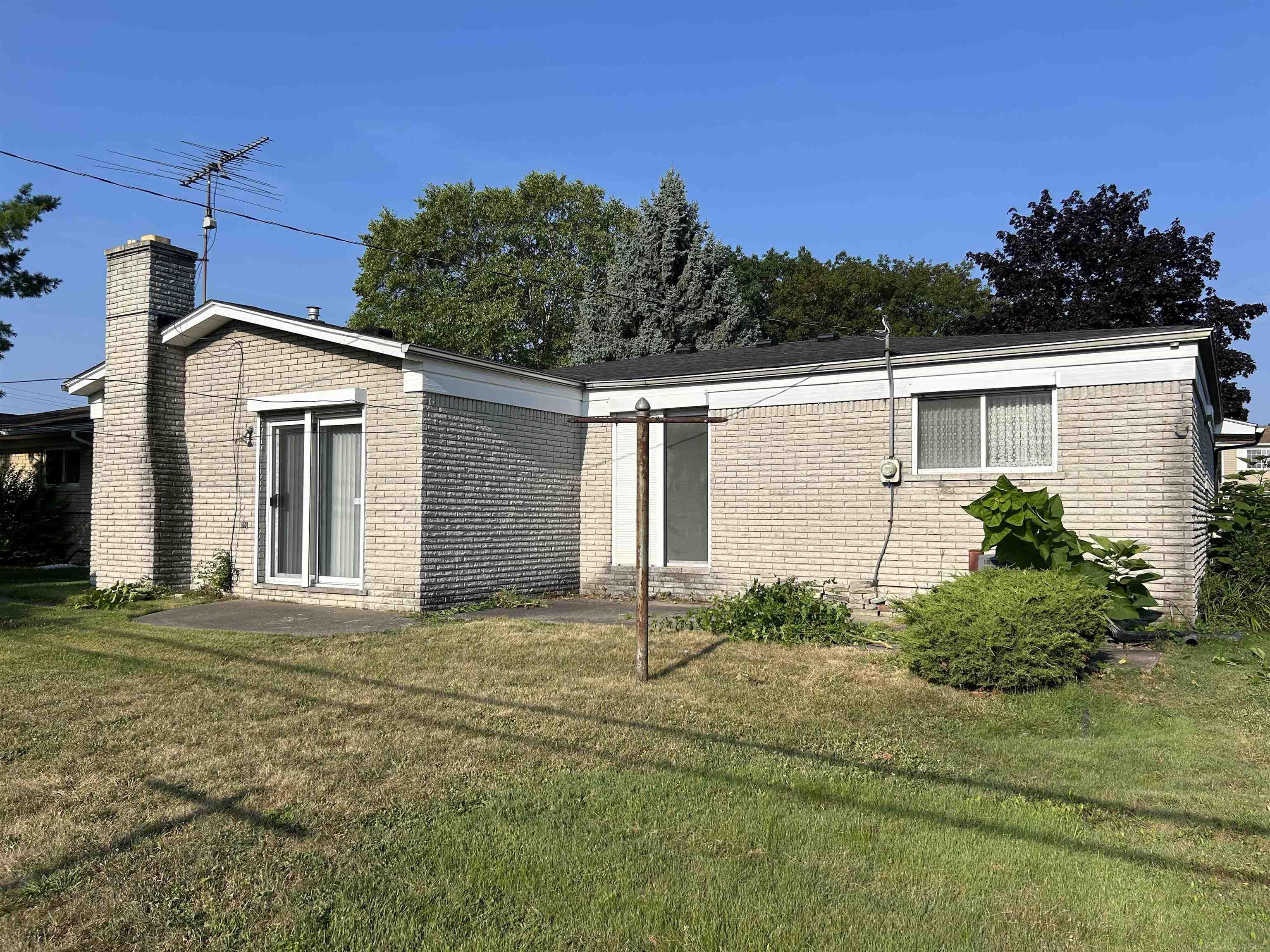 main property photo 3