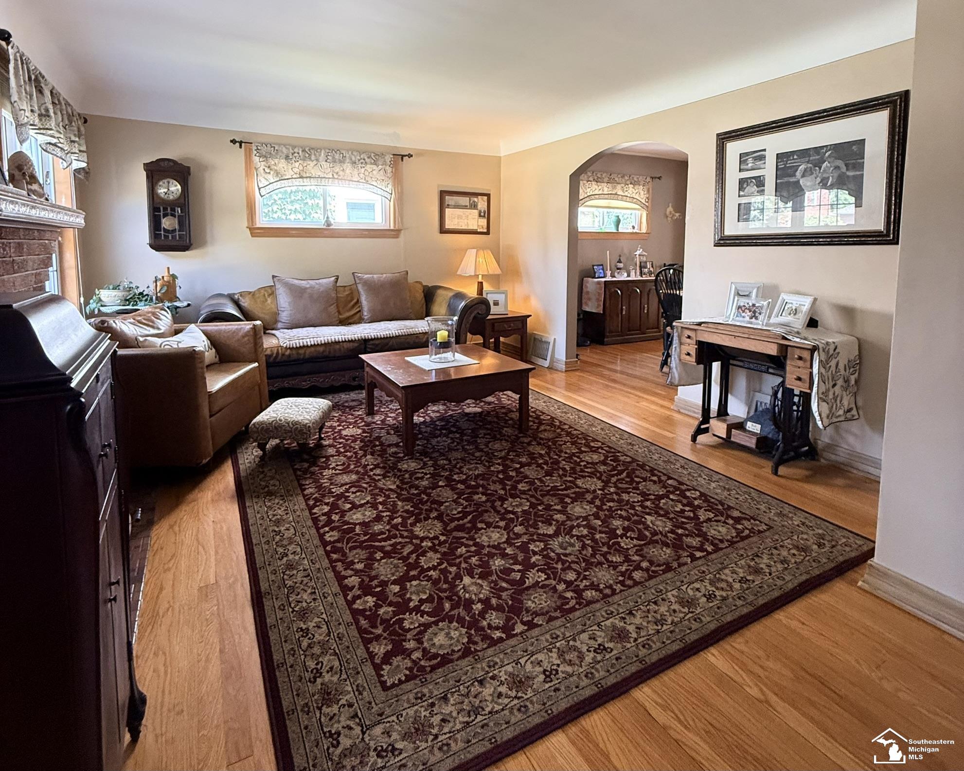 main property photo 6