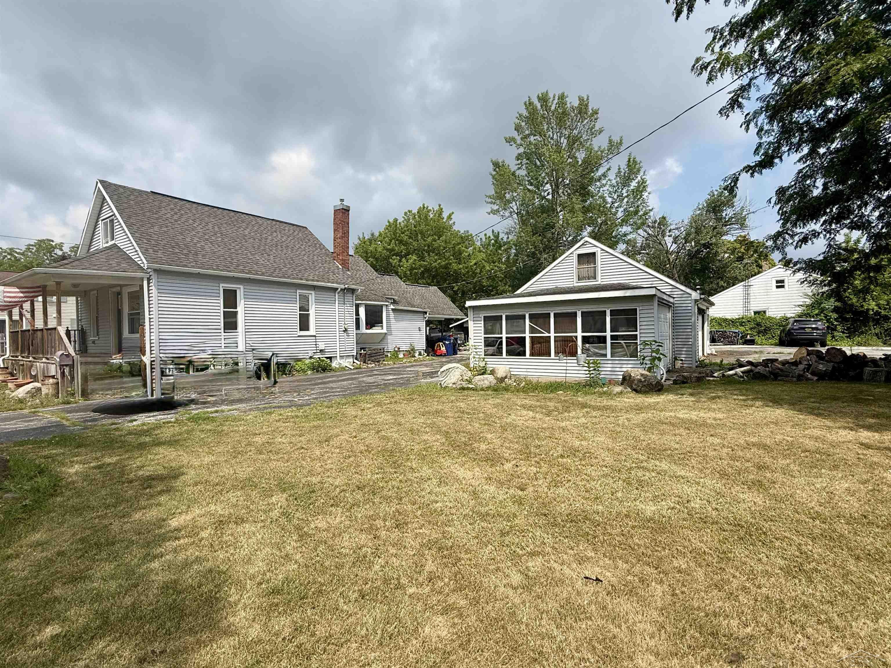 main property photo 14