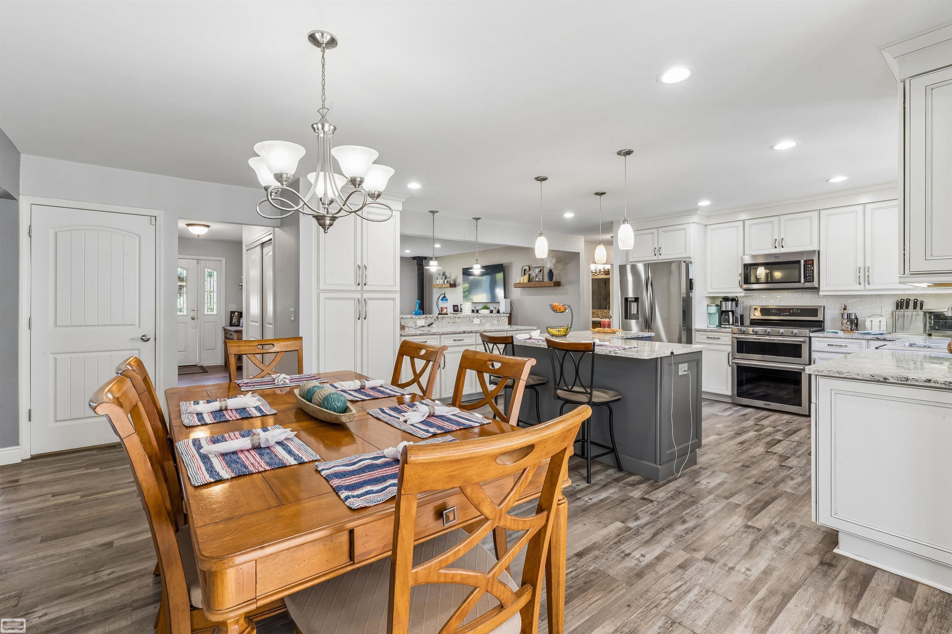 property viewer photo 15