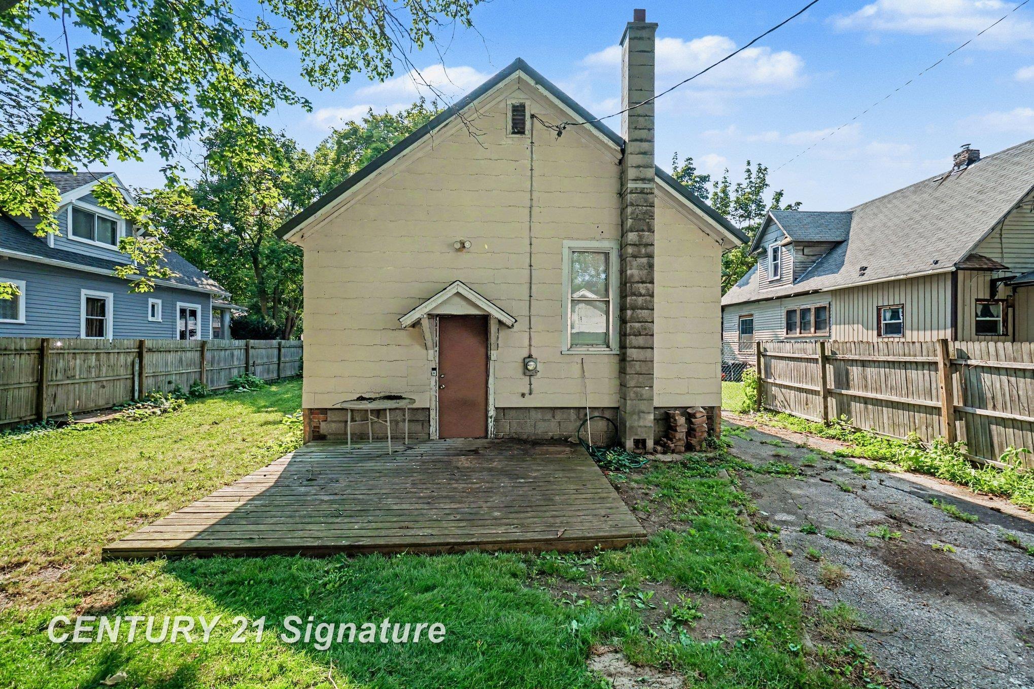 main property photo 25