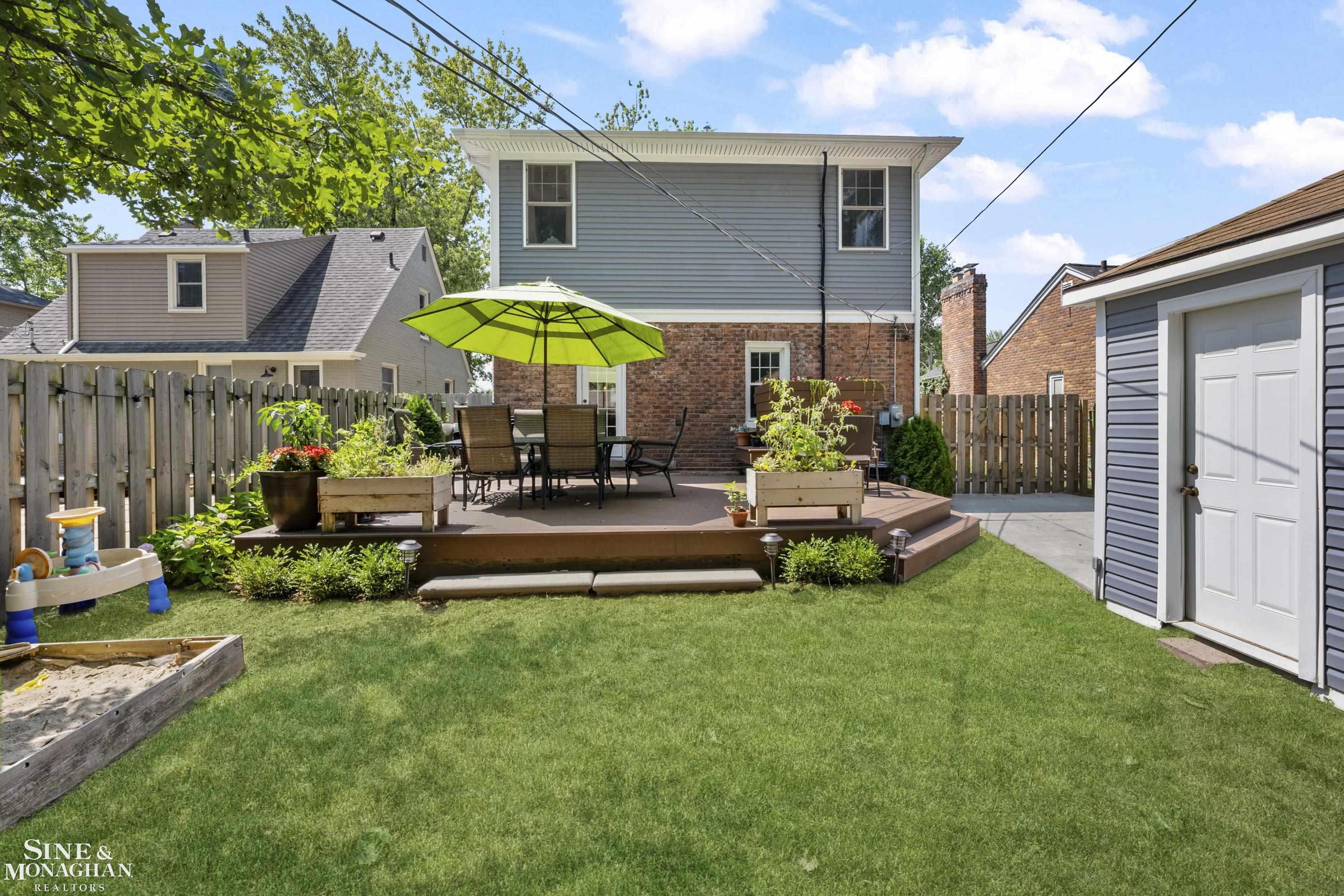 main property photo 40