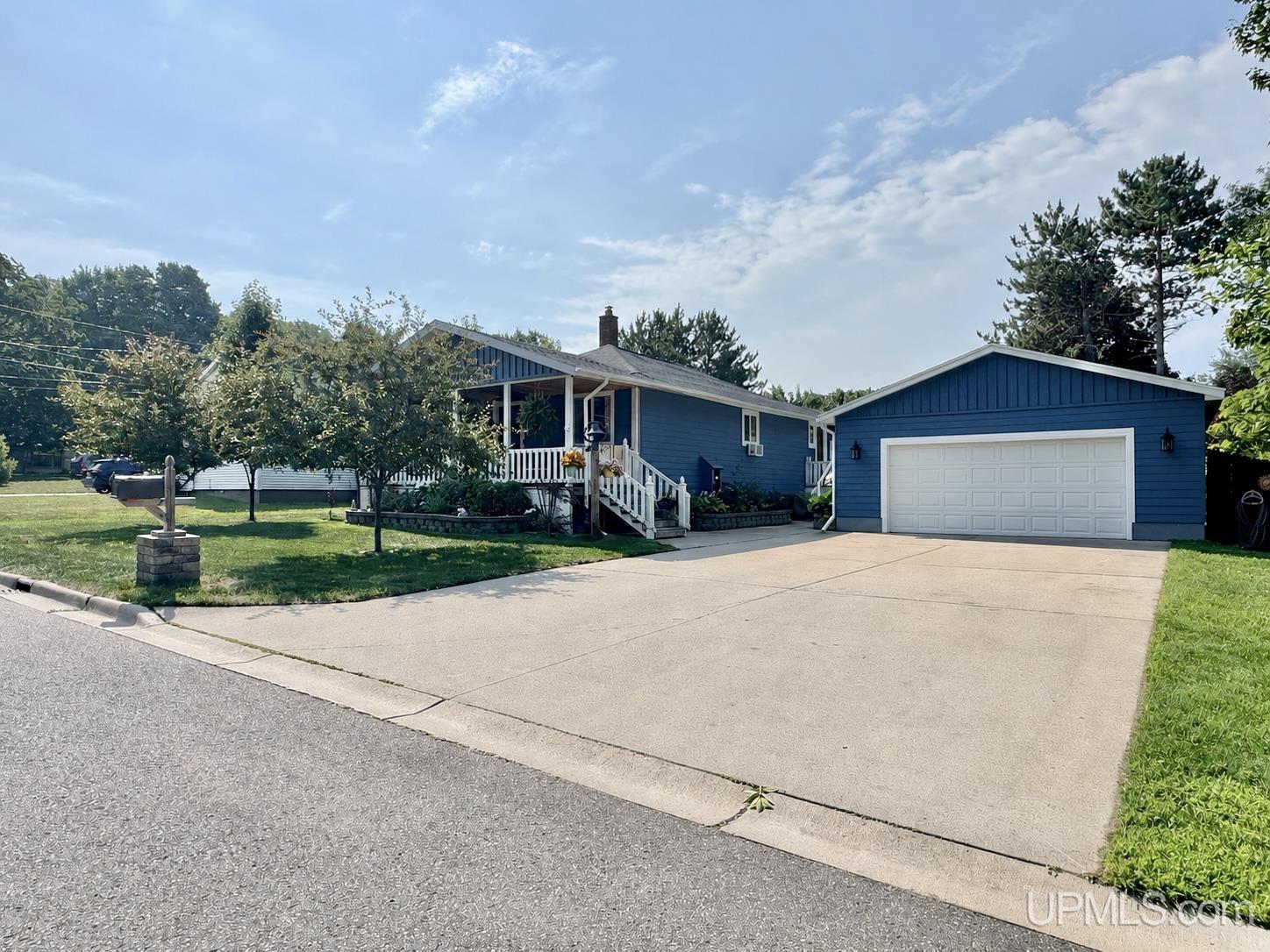 main property photo 49