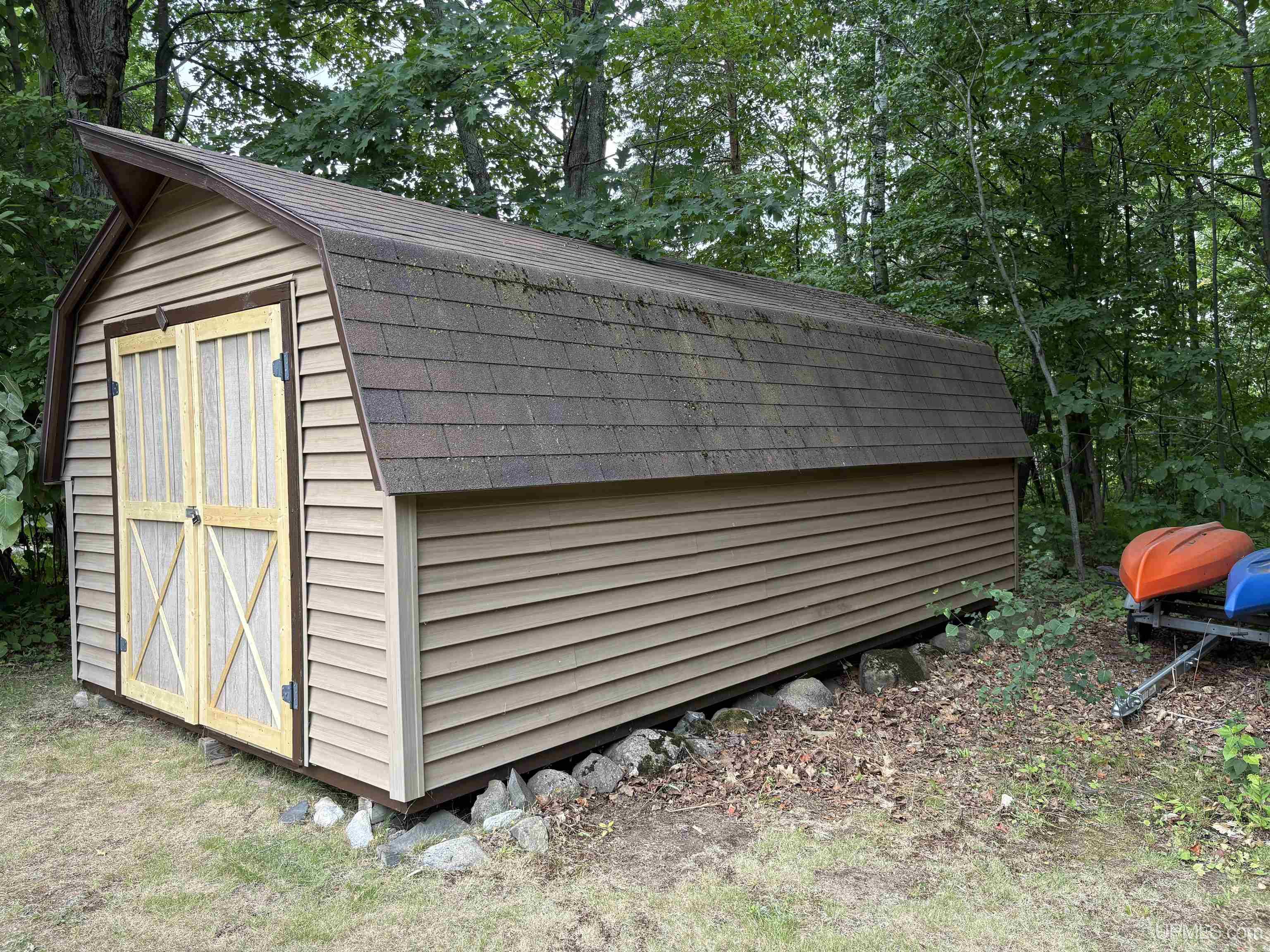 main property photo 41