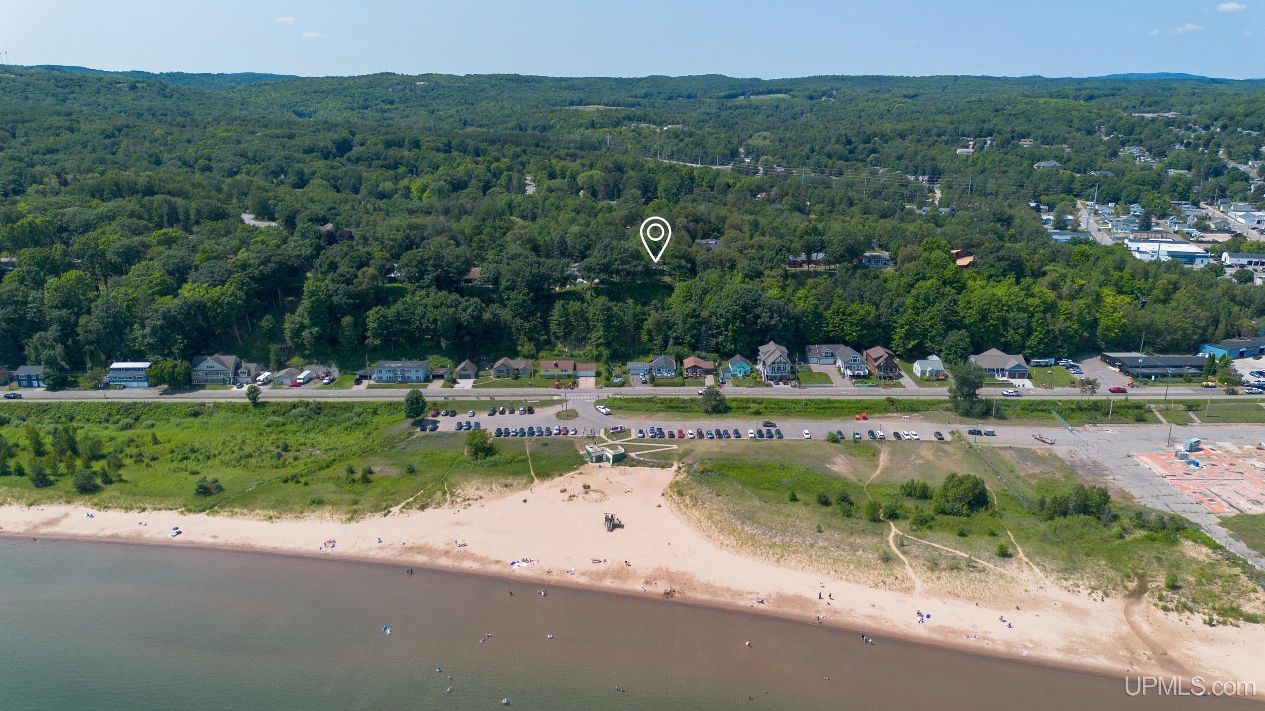 main property photo 32