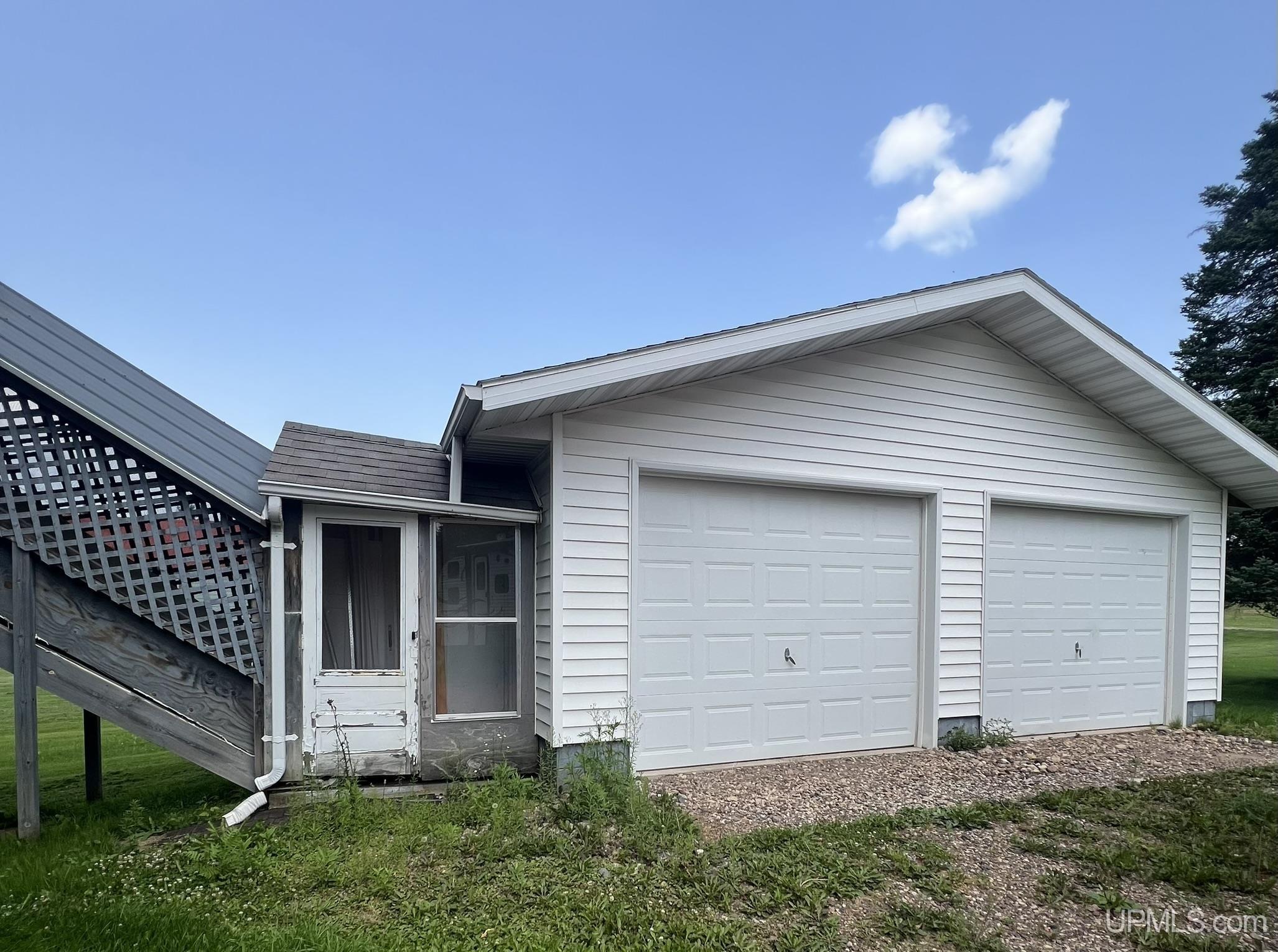 main property photo 67