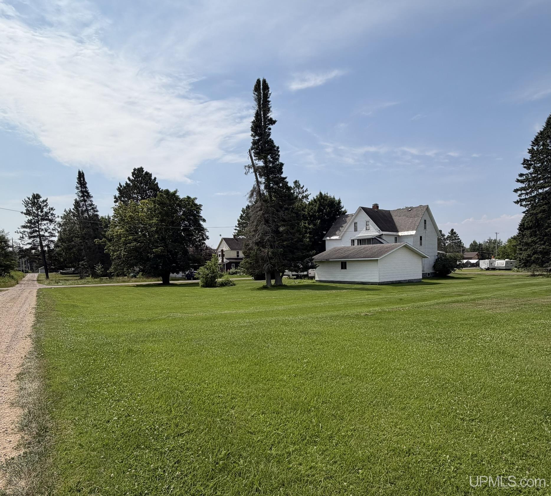 main property photo 78
