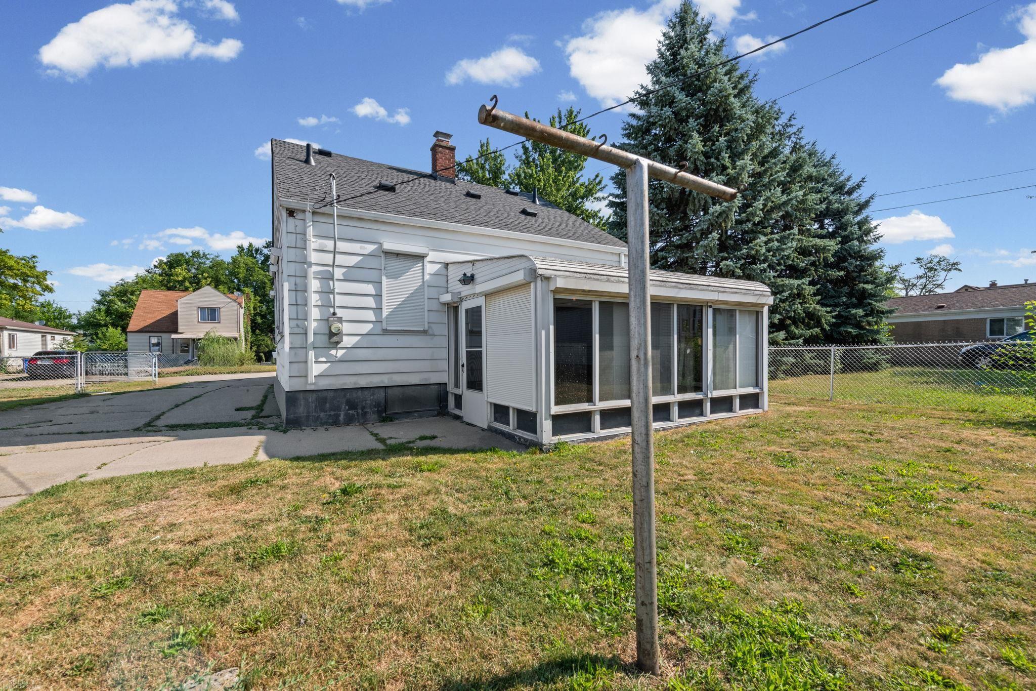 main property photo 19