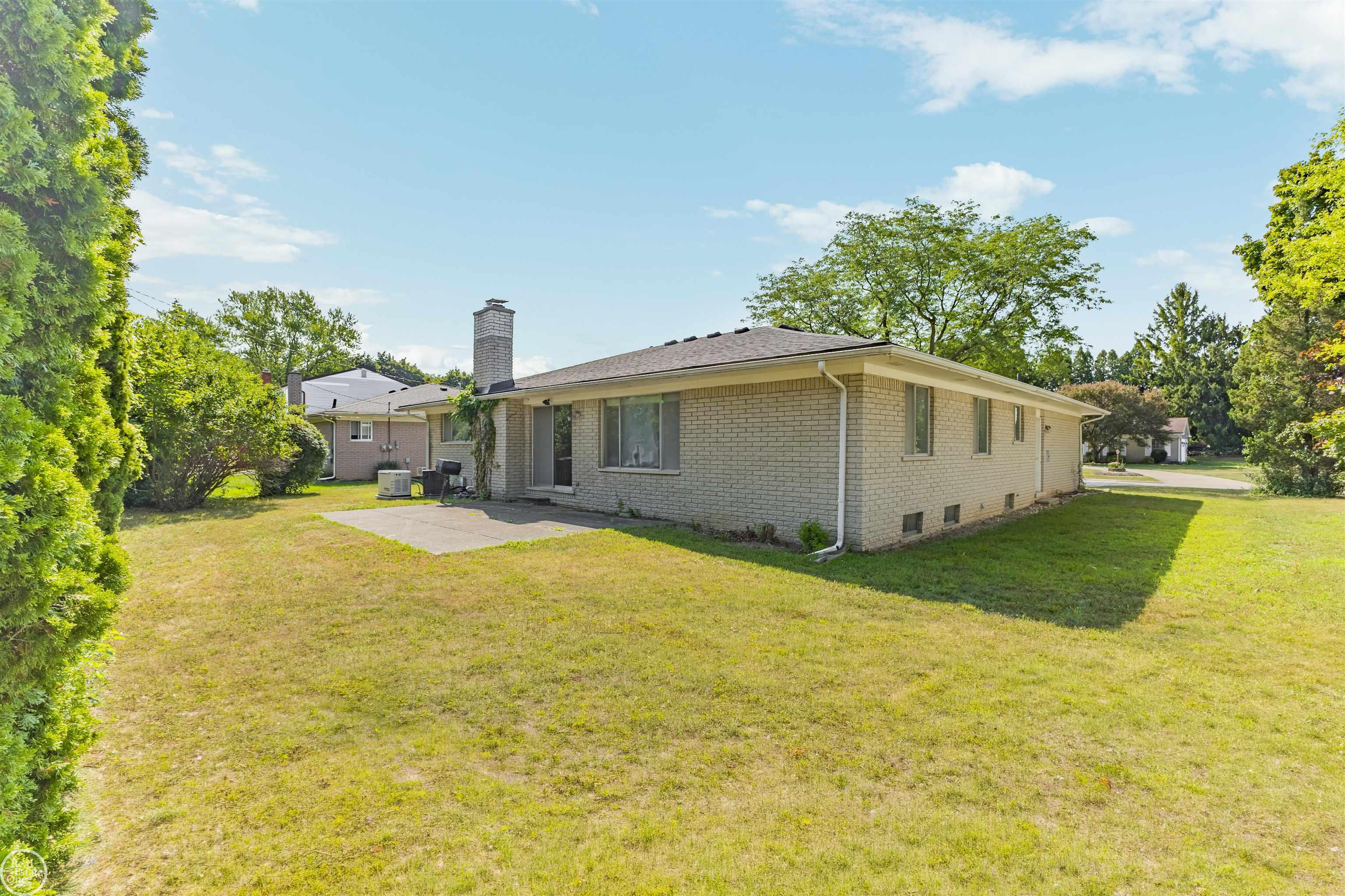 main property photo 5