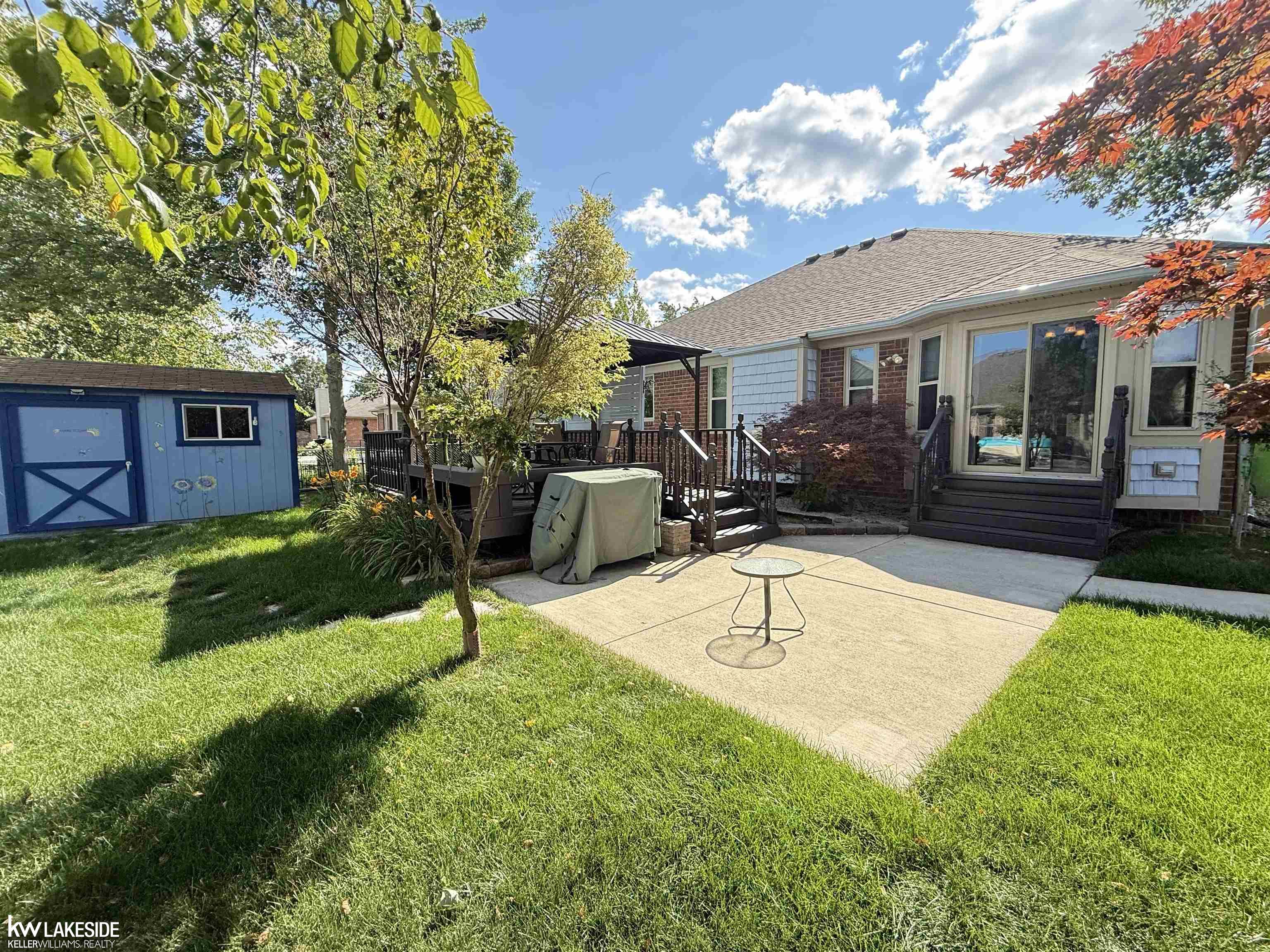 main property photo 33