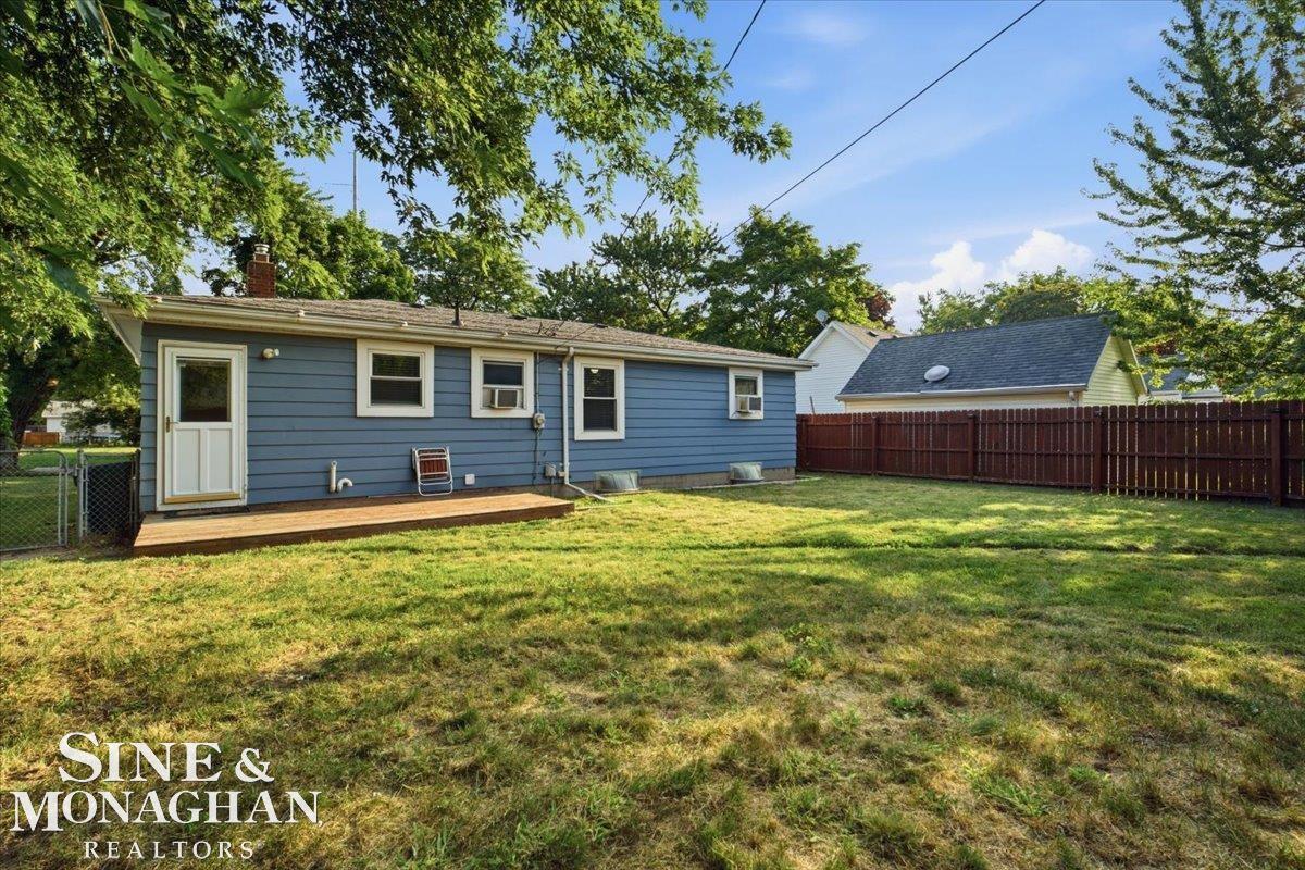 main property photo 23
