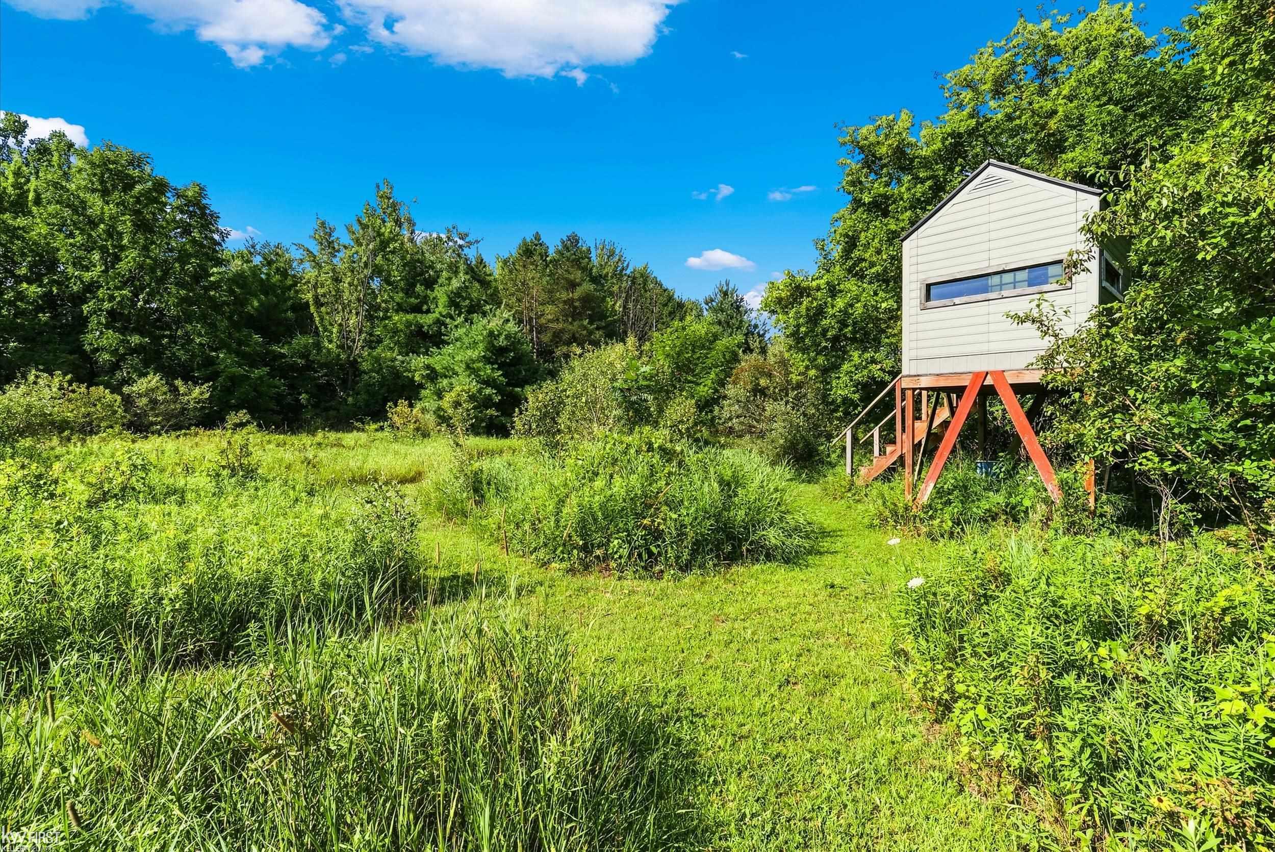 main property photo 40