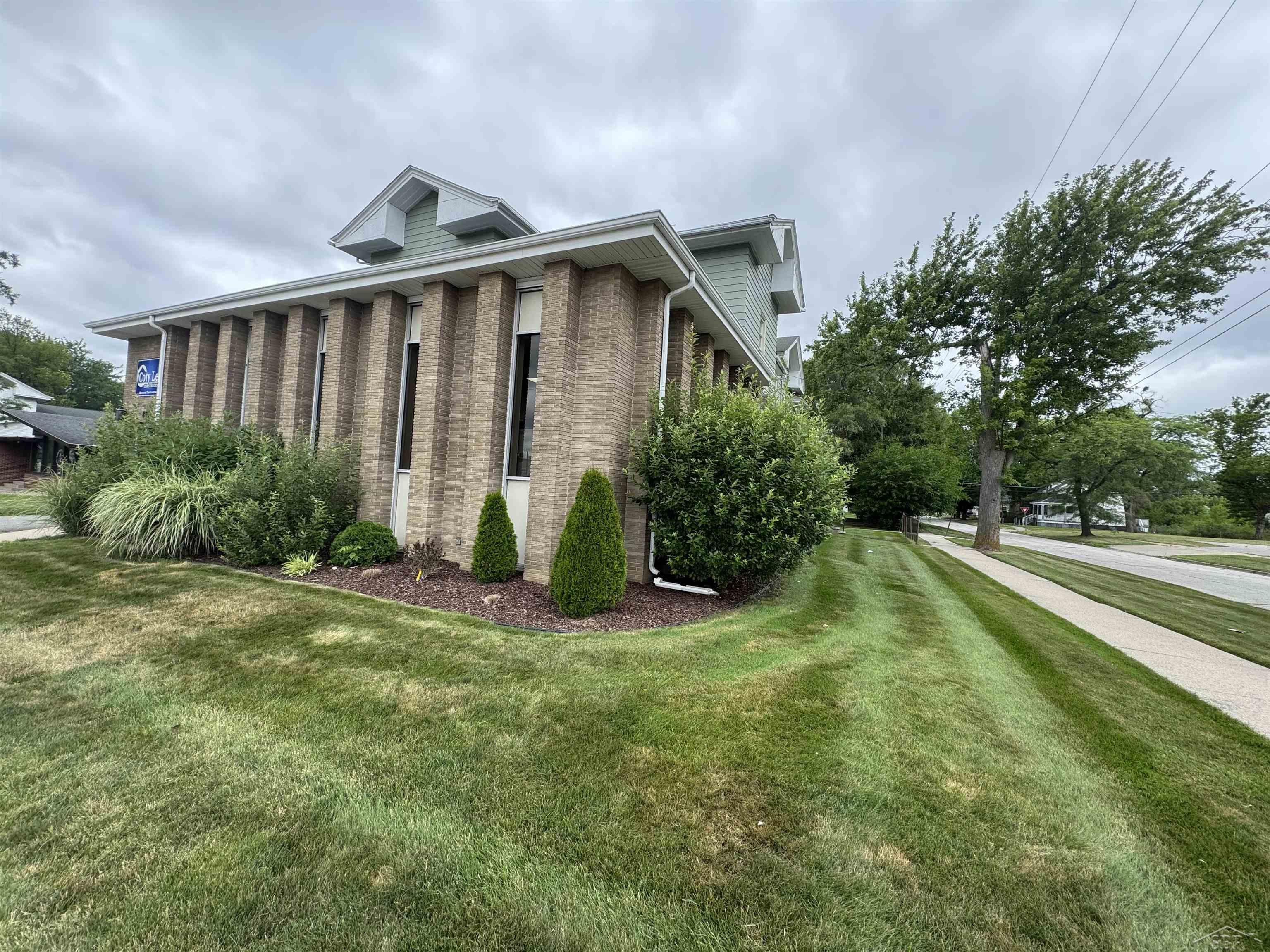 main property photo 5