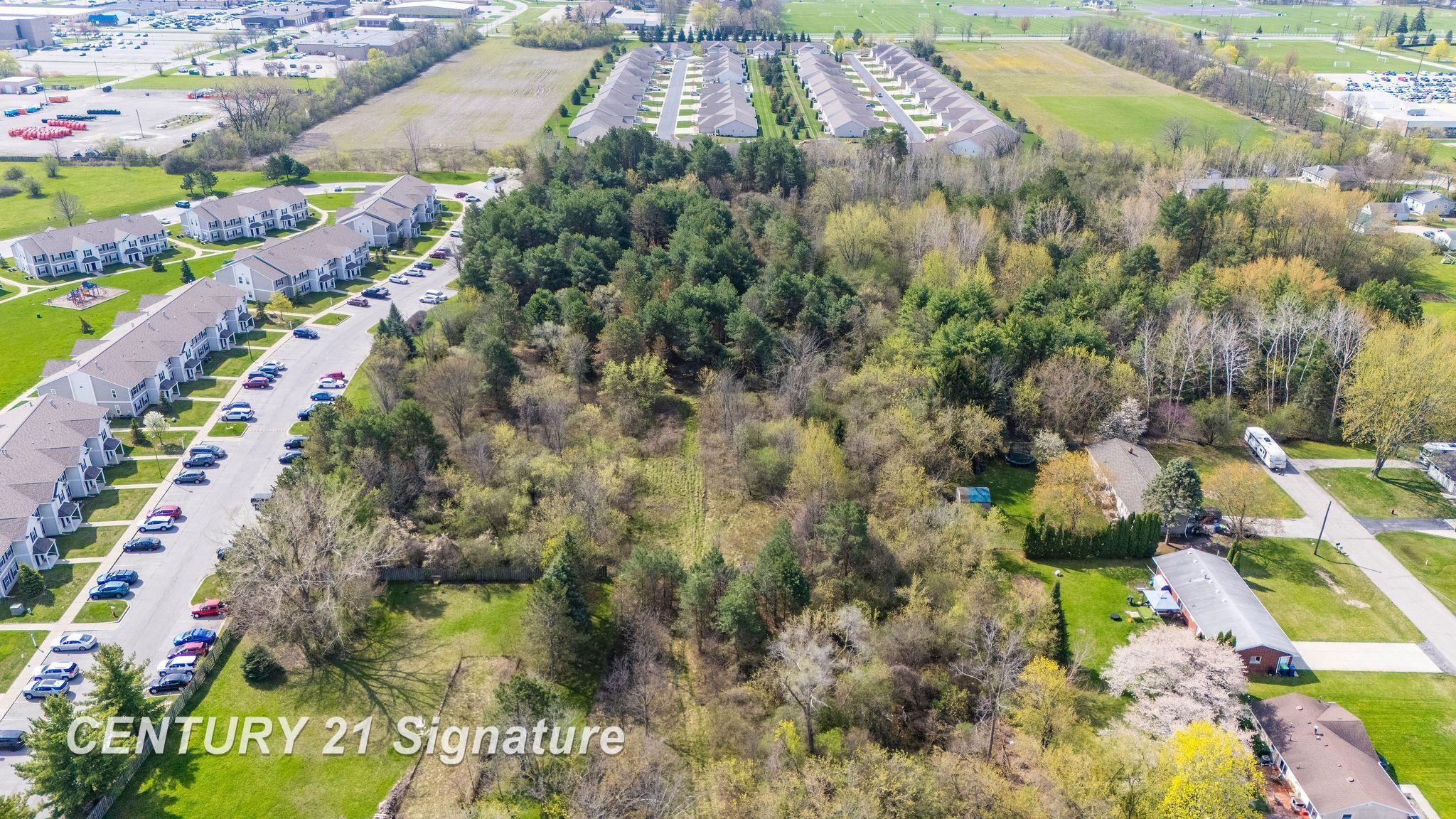 main property photo 11