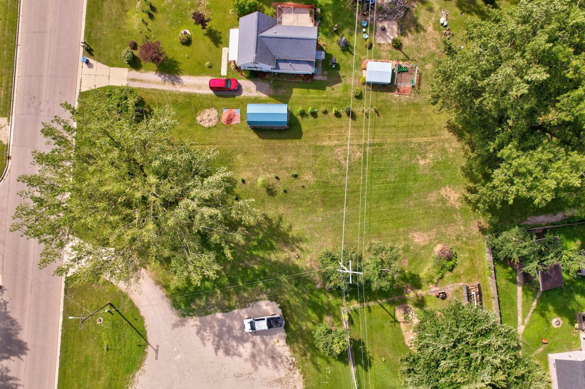main property photo 40
