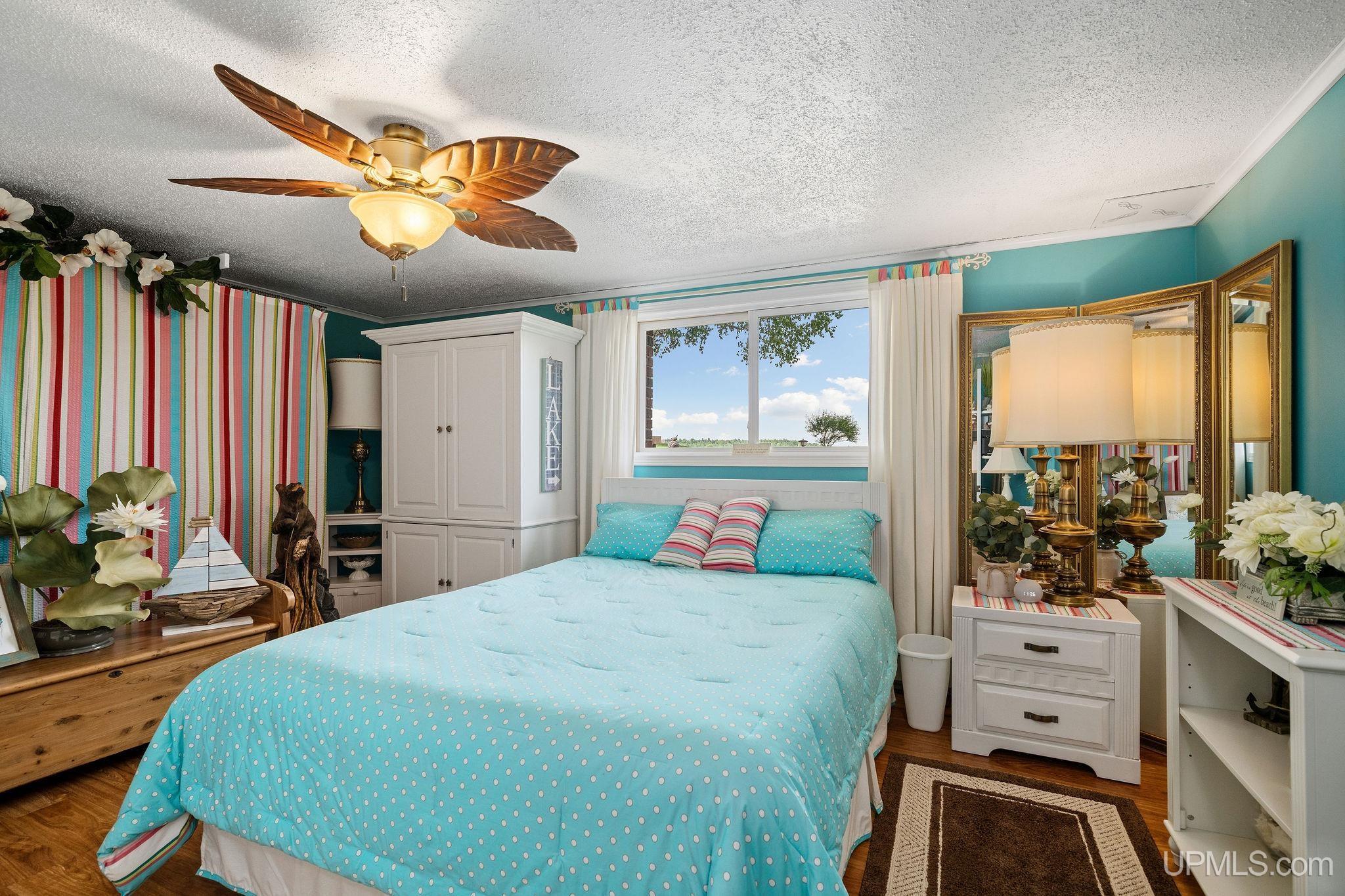 main property photo 39