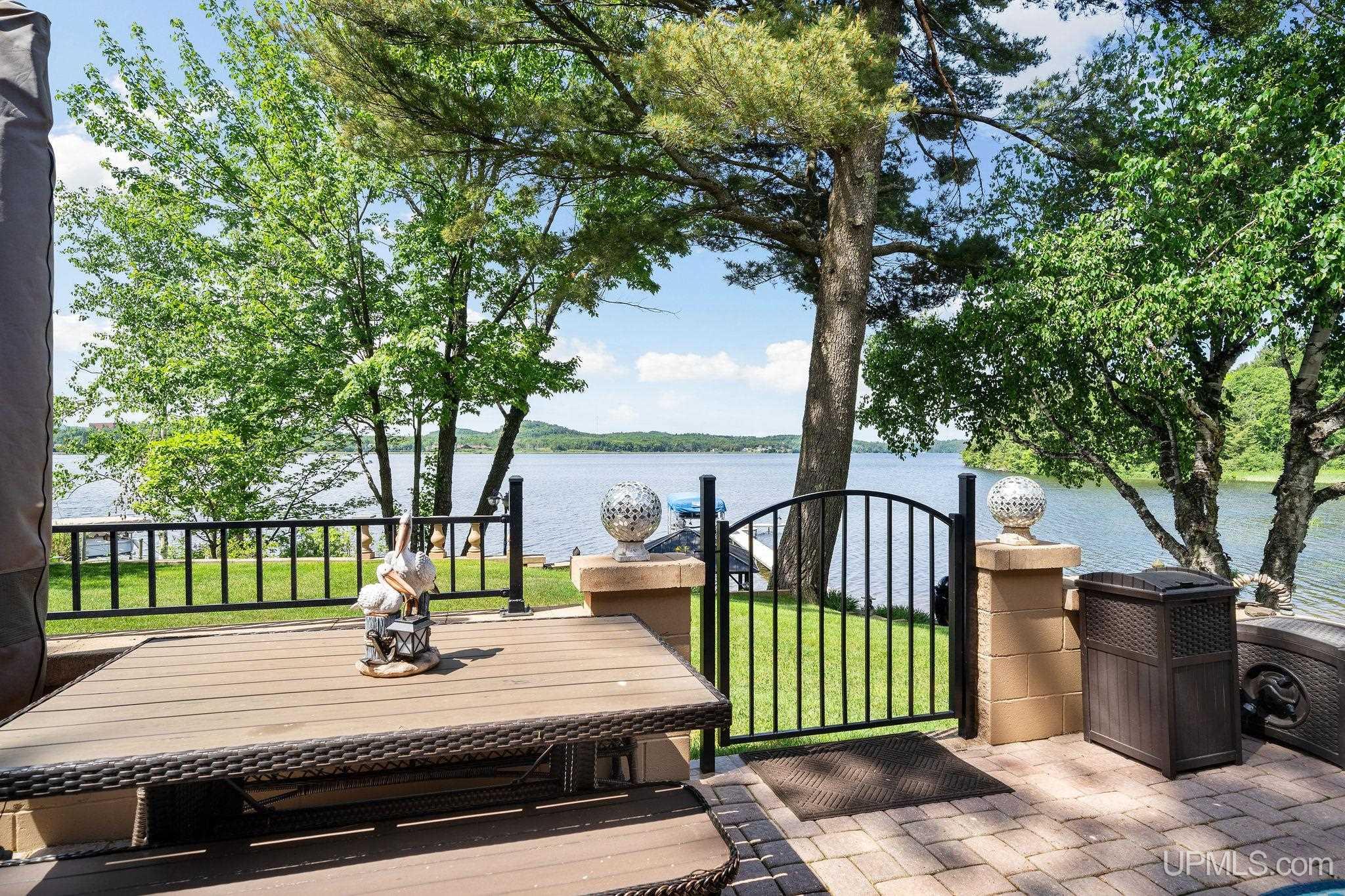 main property photo 50