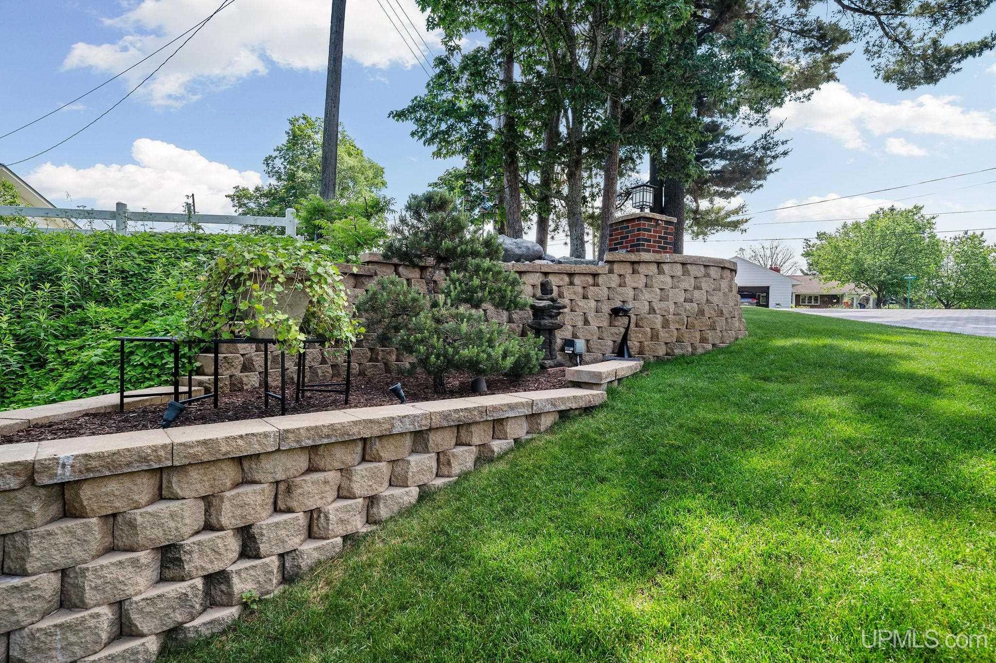 main property photo 60