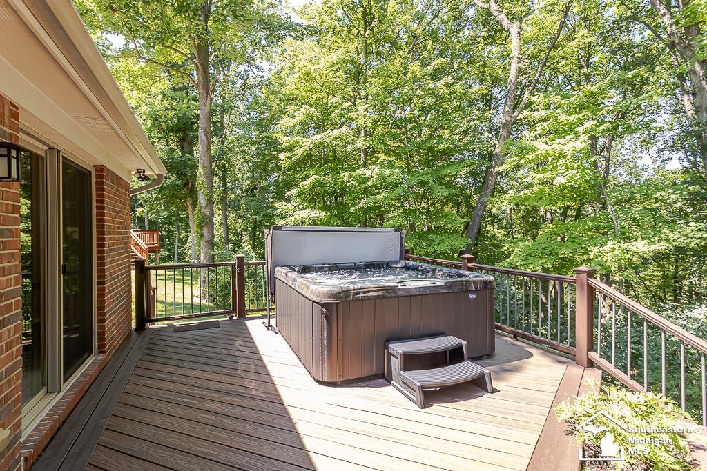 main property photo 18