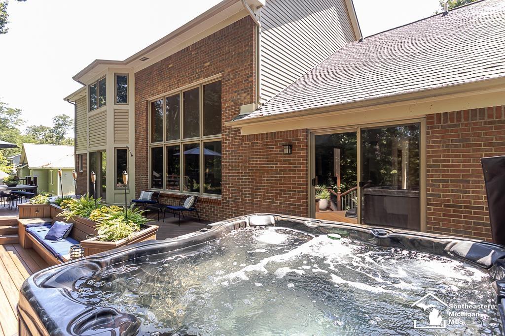 main property photo 19