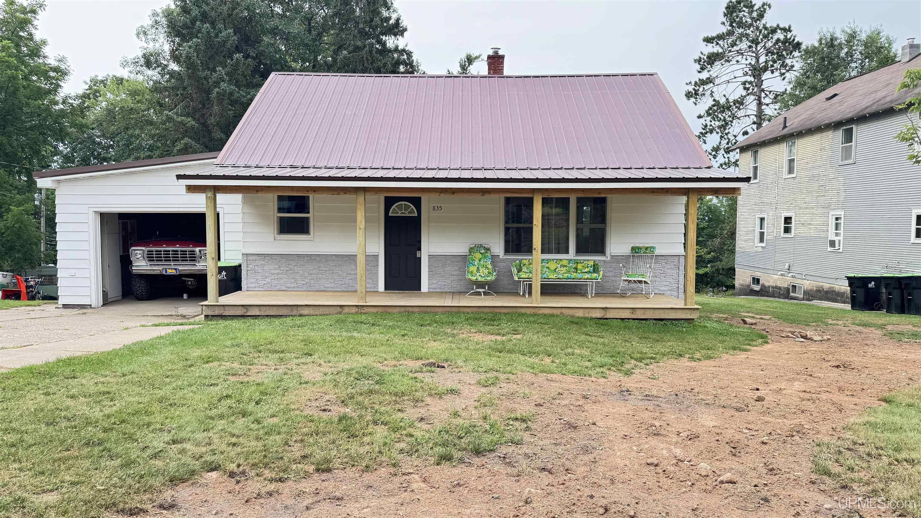 main property photo 3