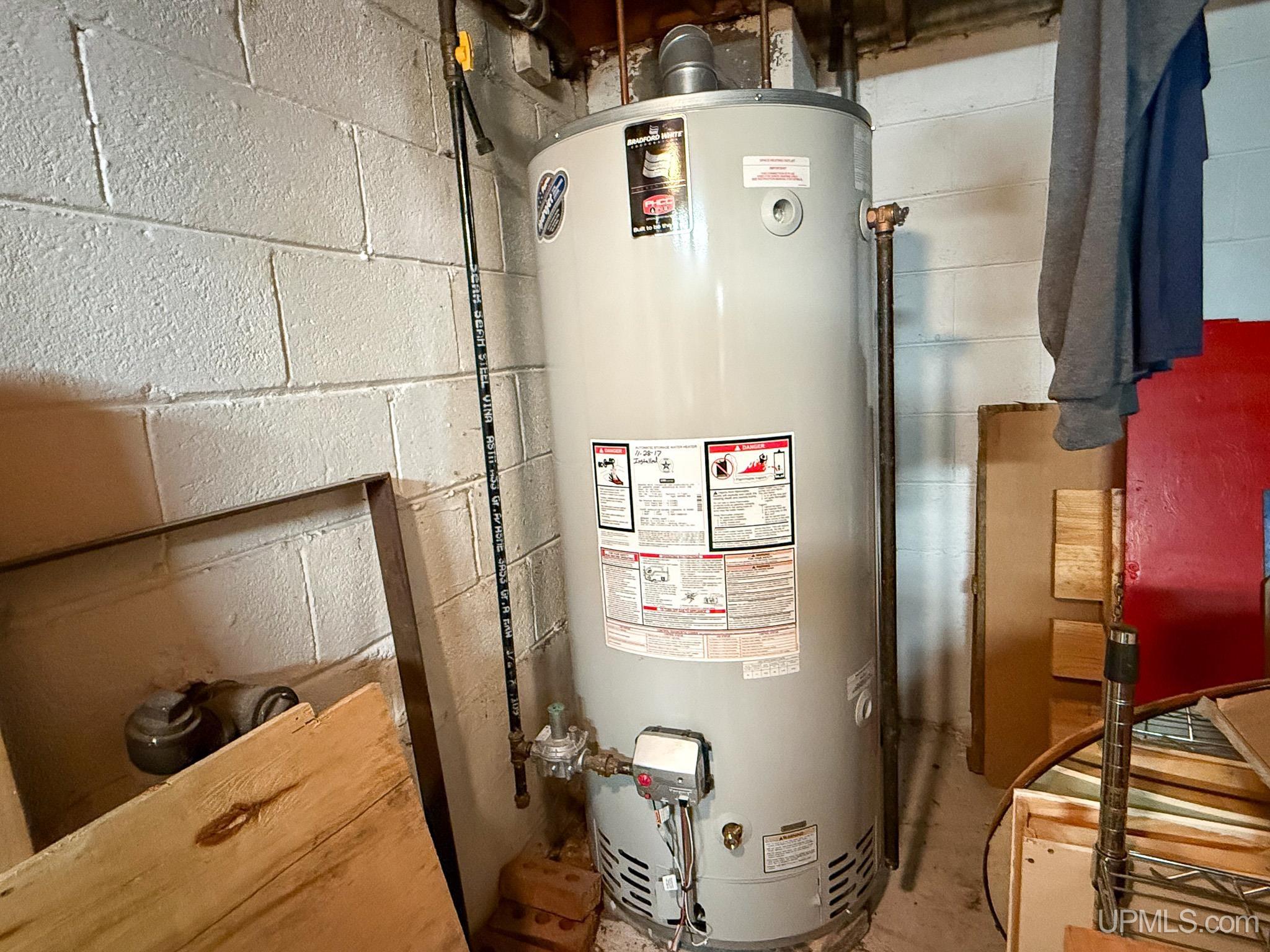 main property photo 29